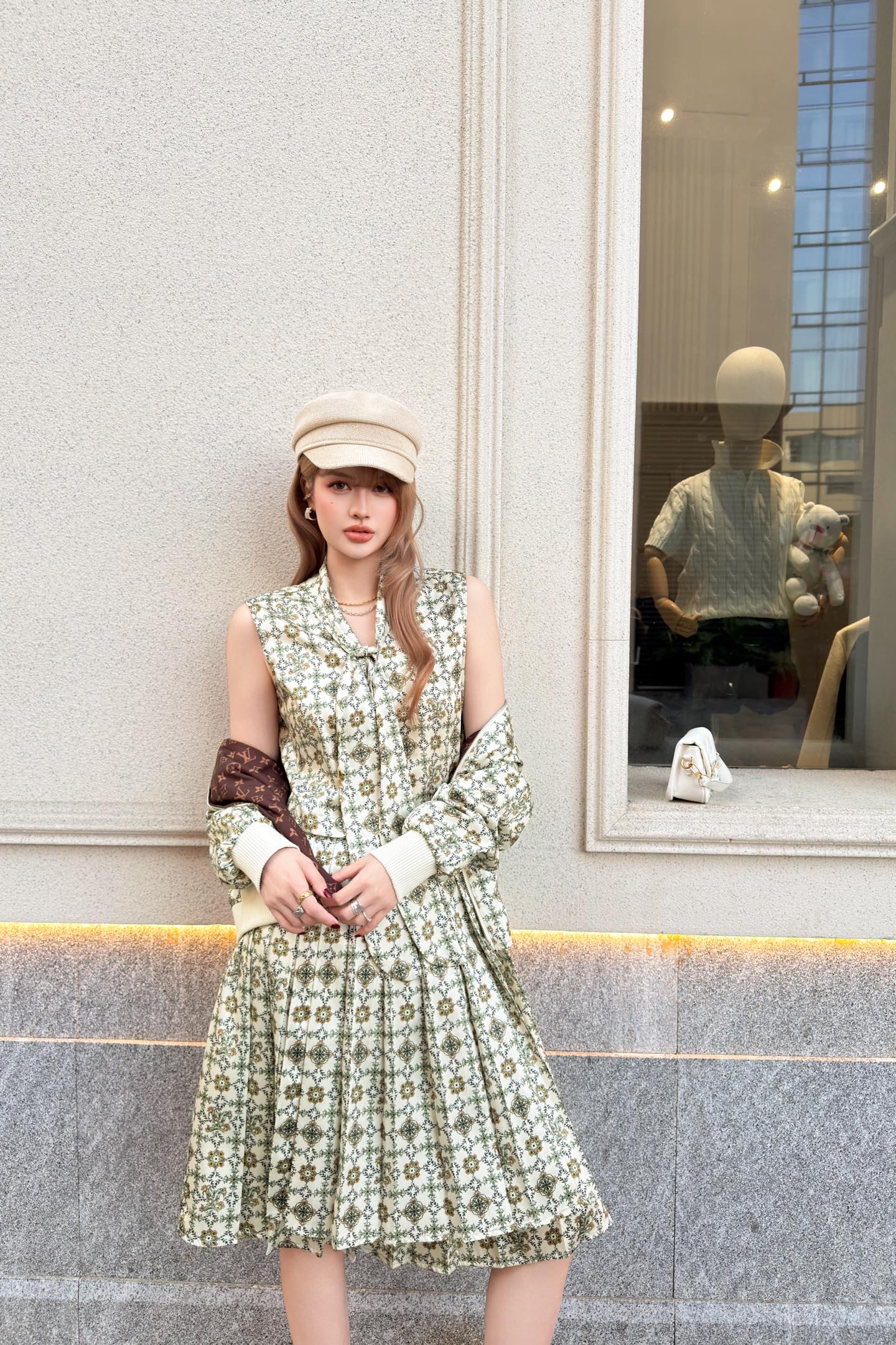 NO:738583,One set has,,19860909一套有,,,Women's clothing