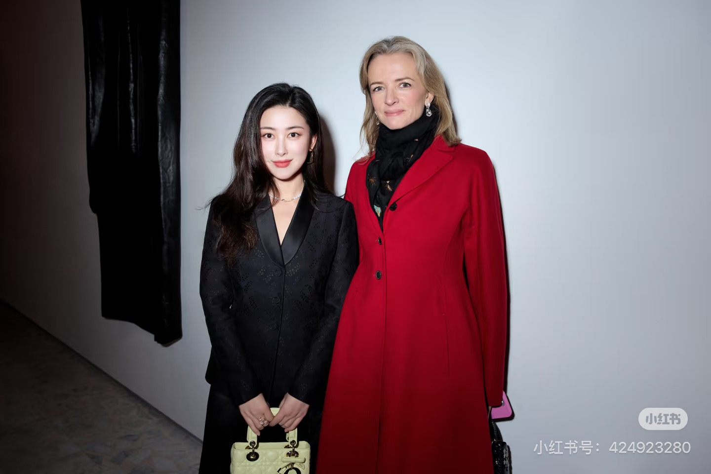 NO:740087,,,19860909,,,Women's clothing