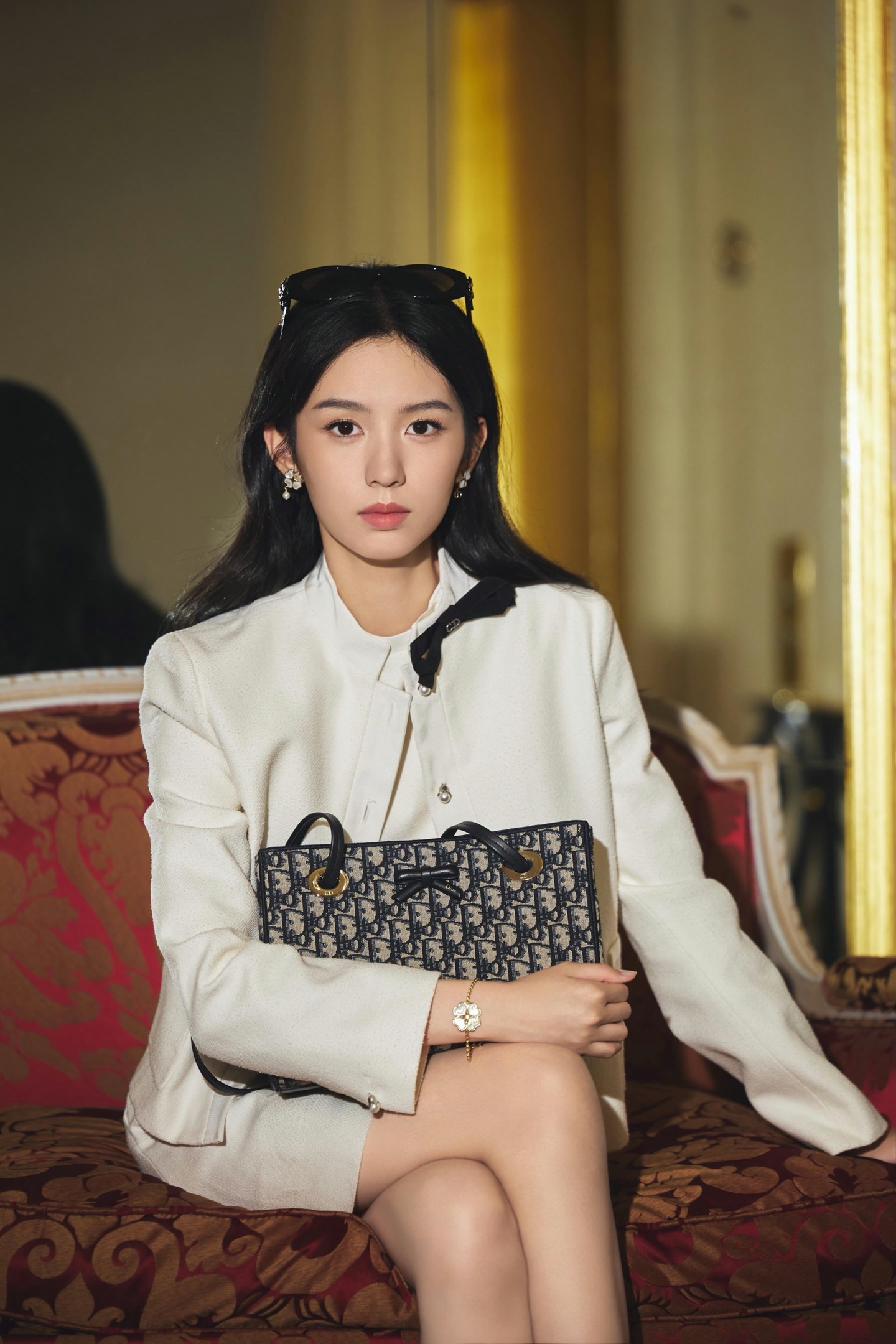 NO:739233,,,19860909,,,Women's clothing