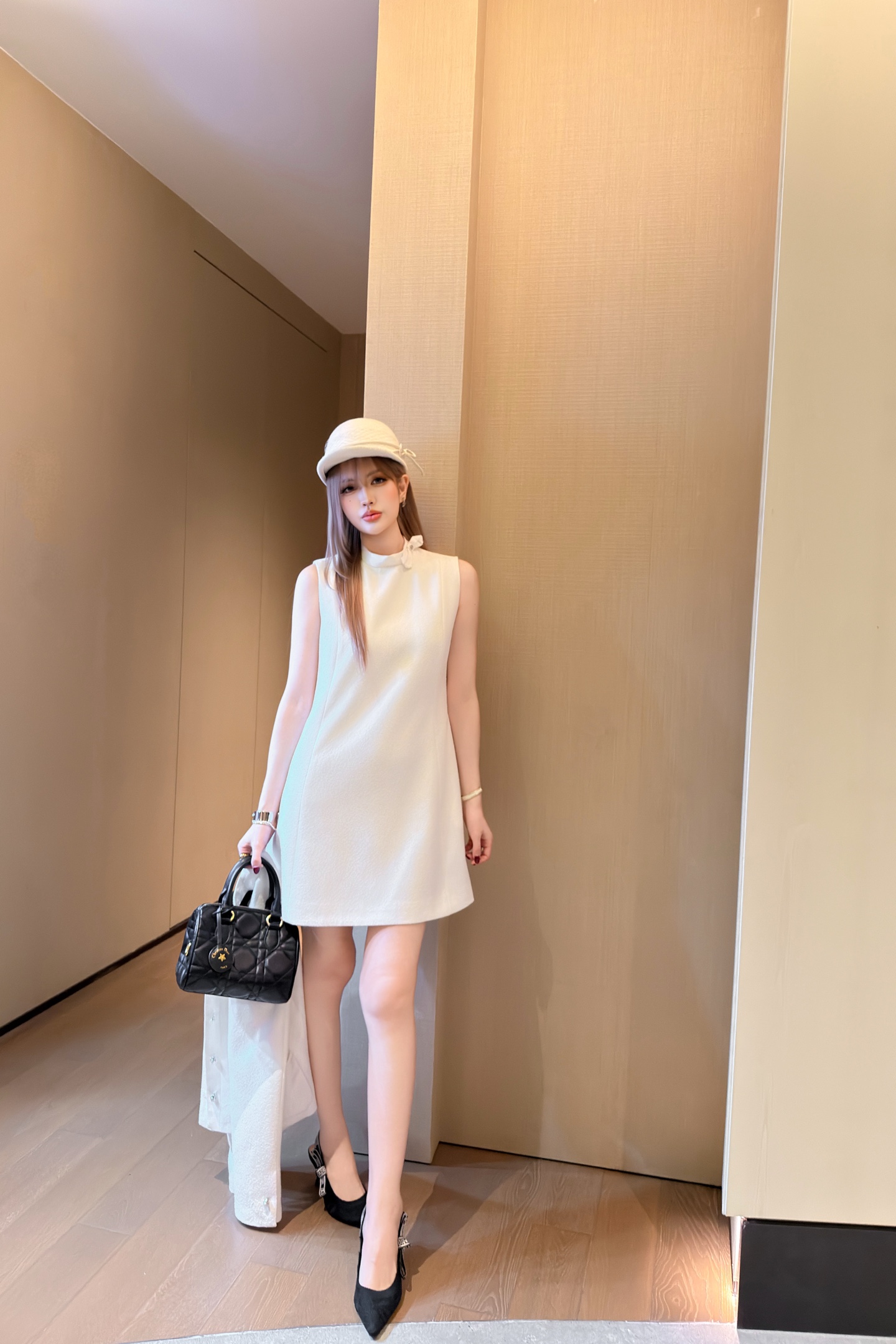 NO:740103,One set has,,19860909一套有,,,Women's clothing