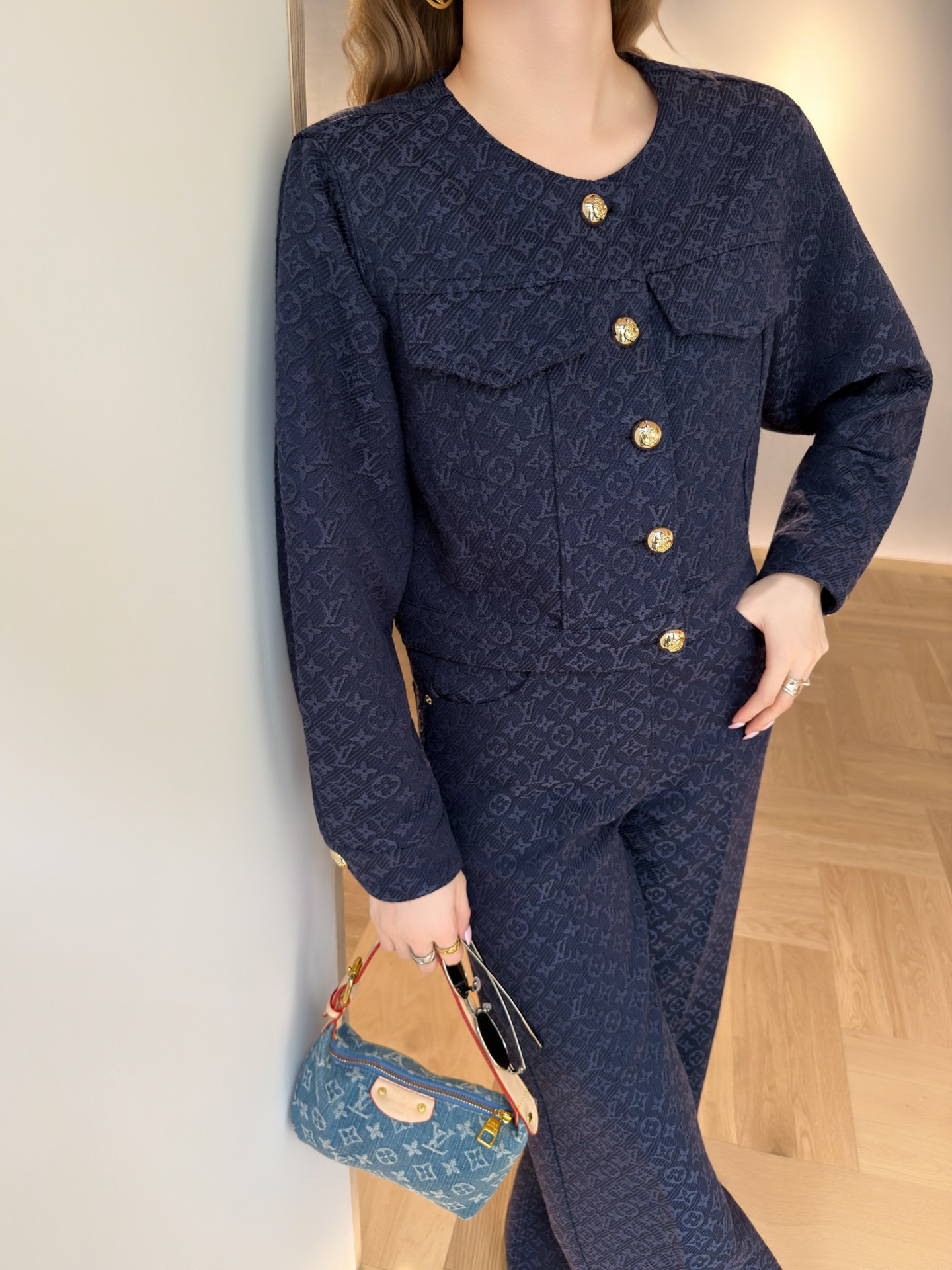 NO:803206,One set has,,19860909一套有,,,Women's clothing