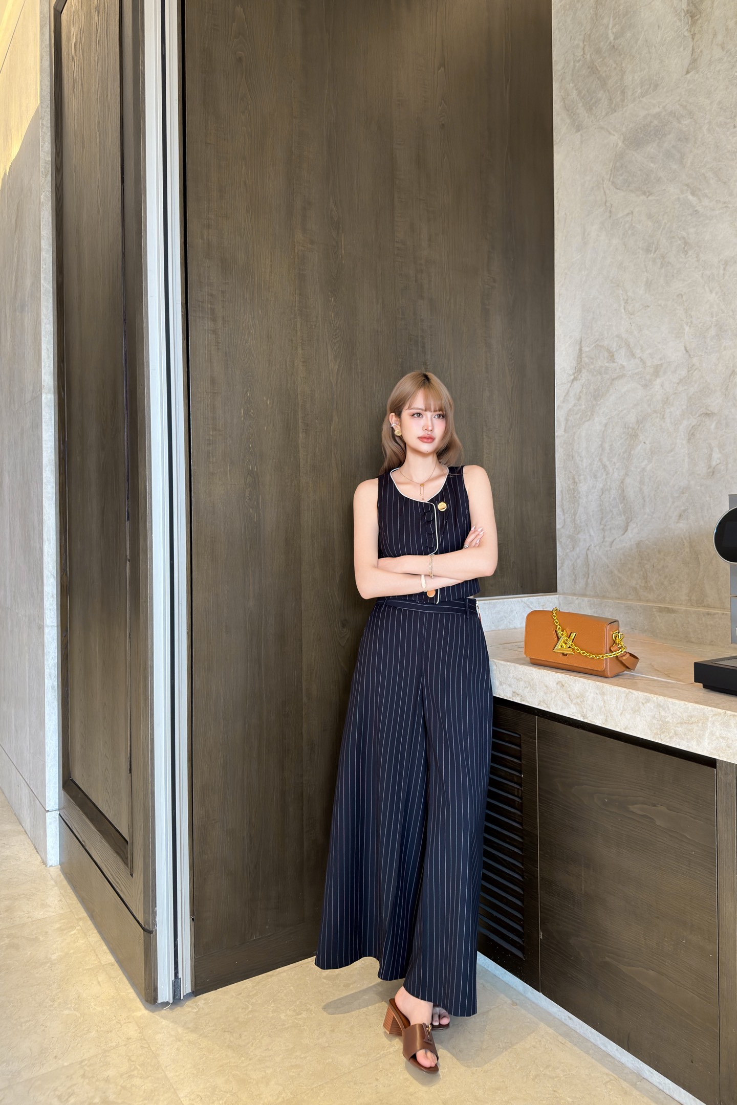 NO:805712,One set has,,19860909一套有,,,Women's clothing