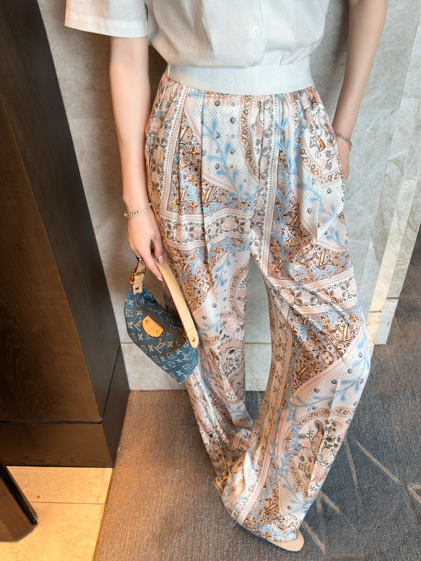 NO:875256,One set has,,19860909一套有,,,Women's clothing