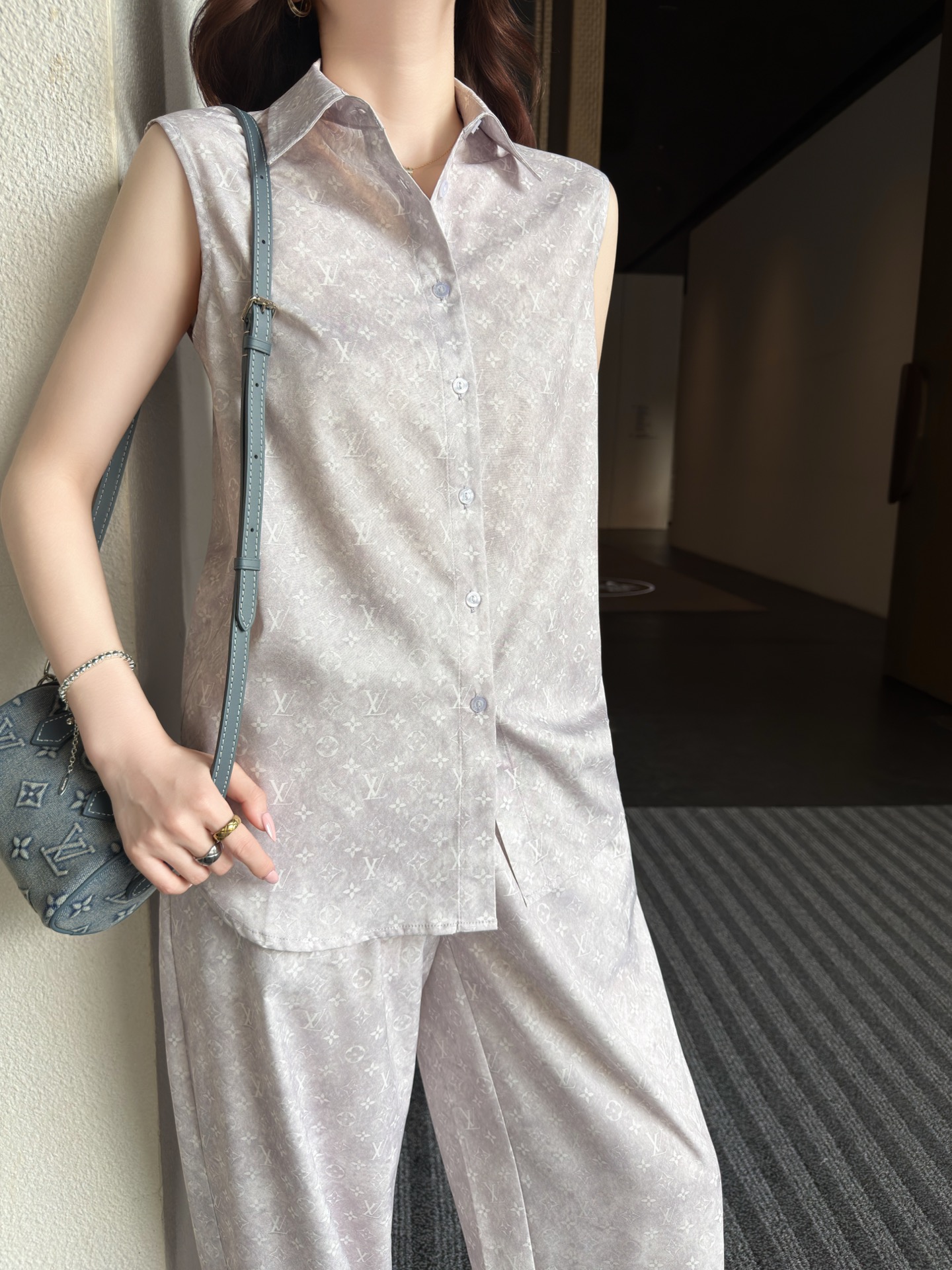 NO:890555,Upper body picture,,19860909上身图,,,Women's clothing