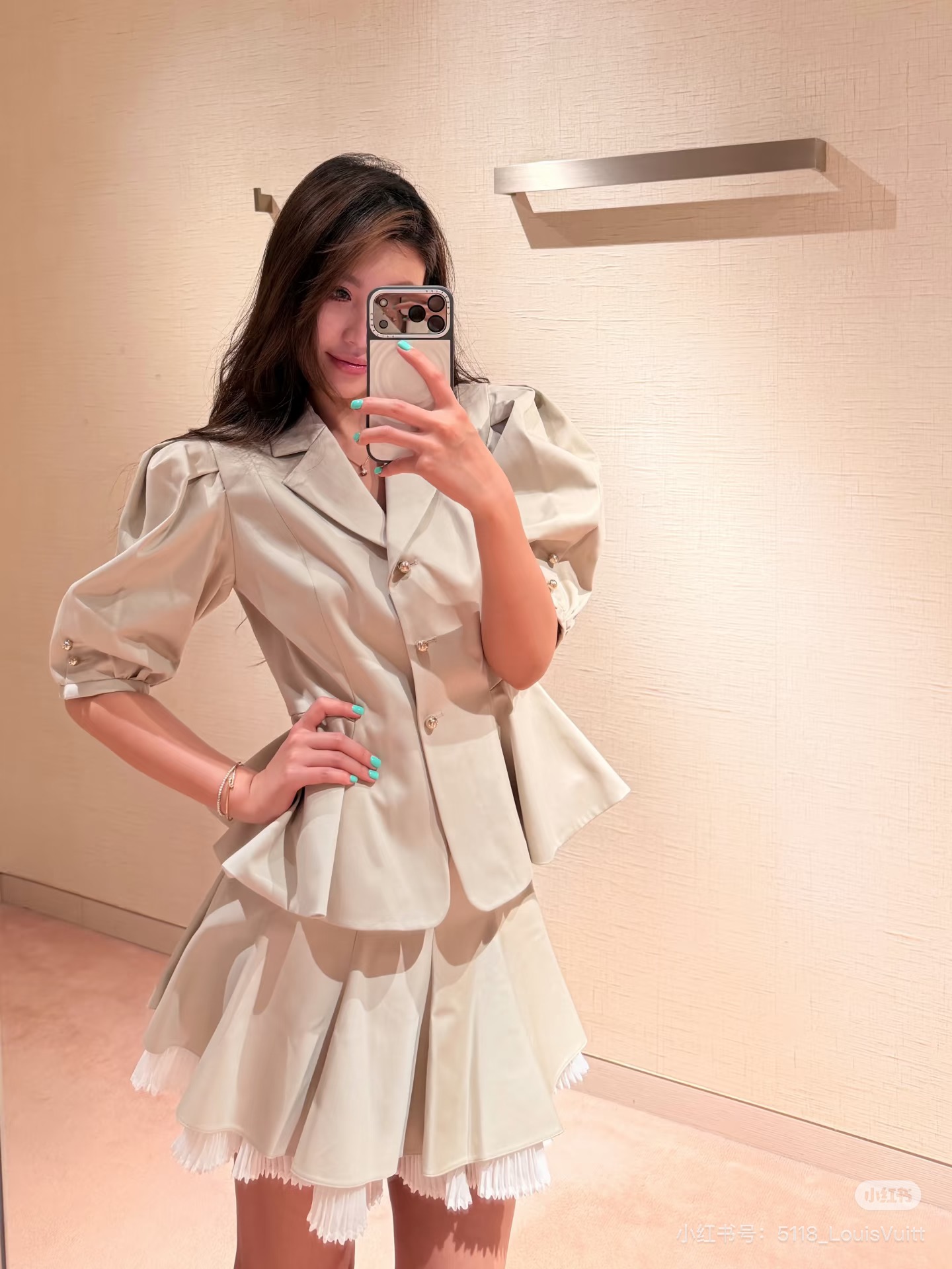 NO:893556,,,19860909,,,Women's clothing