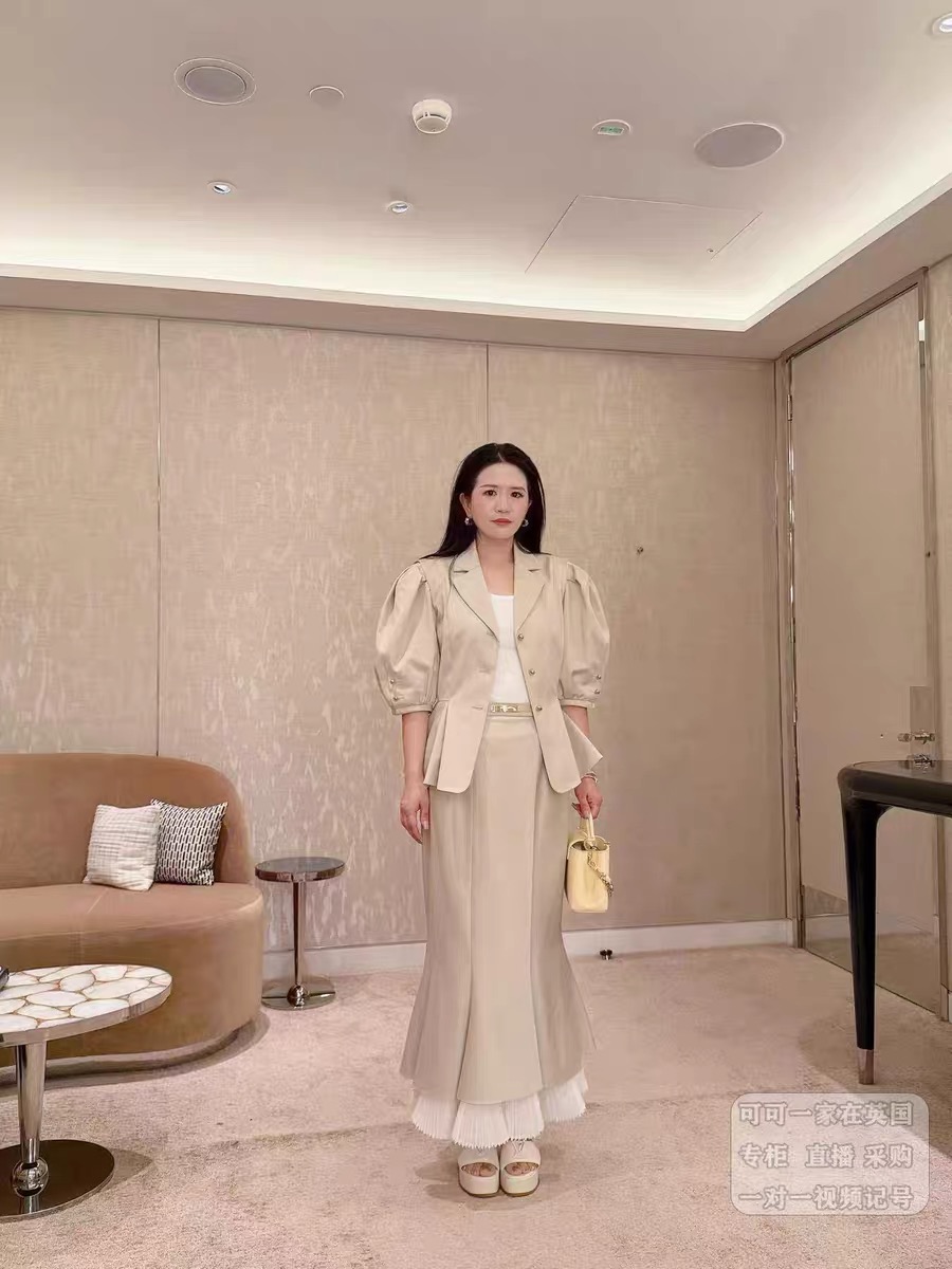 NO:893560,,,19860909,,,Women's clothing