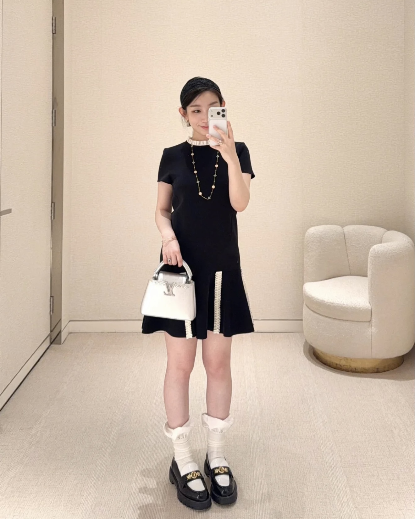 NO:905806,,,19860909,,,Women's clothing