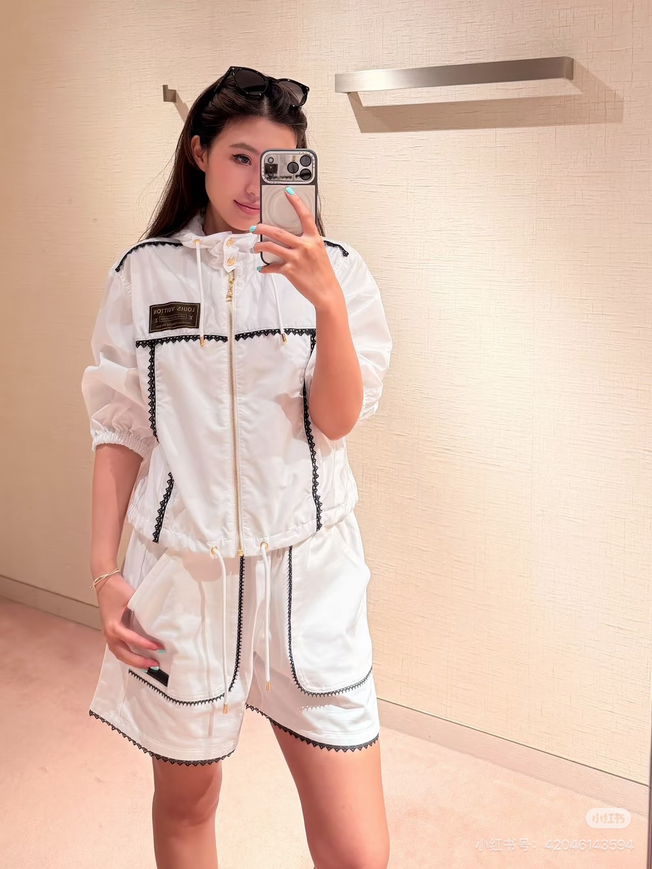 NO:911947,,,19860909,,,Women's clothing