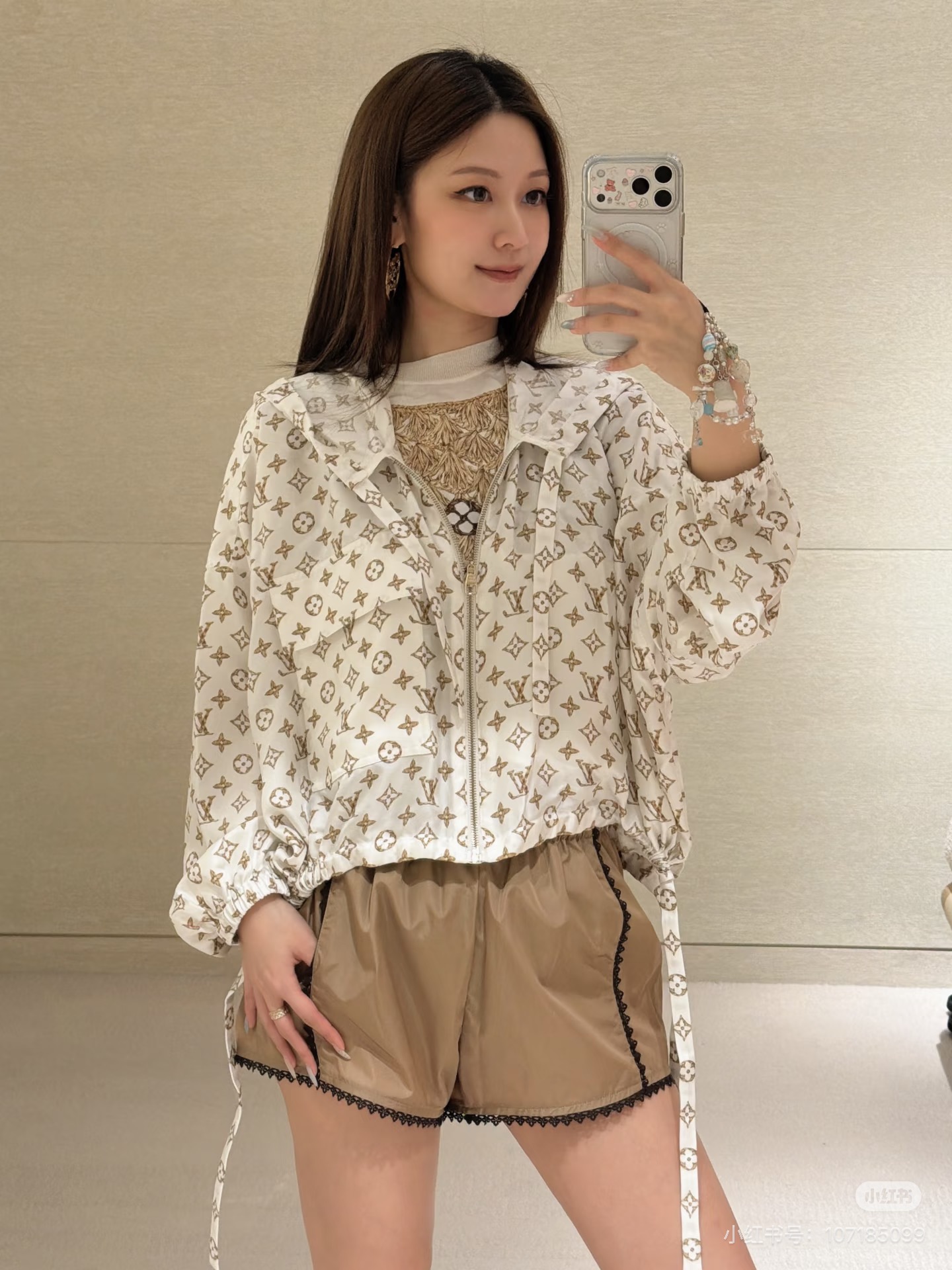 NO:927862,,,19860909,,,Women's clothing