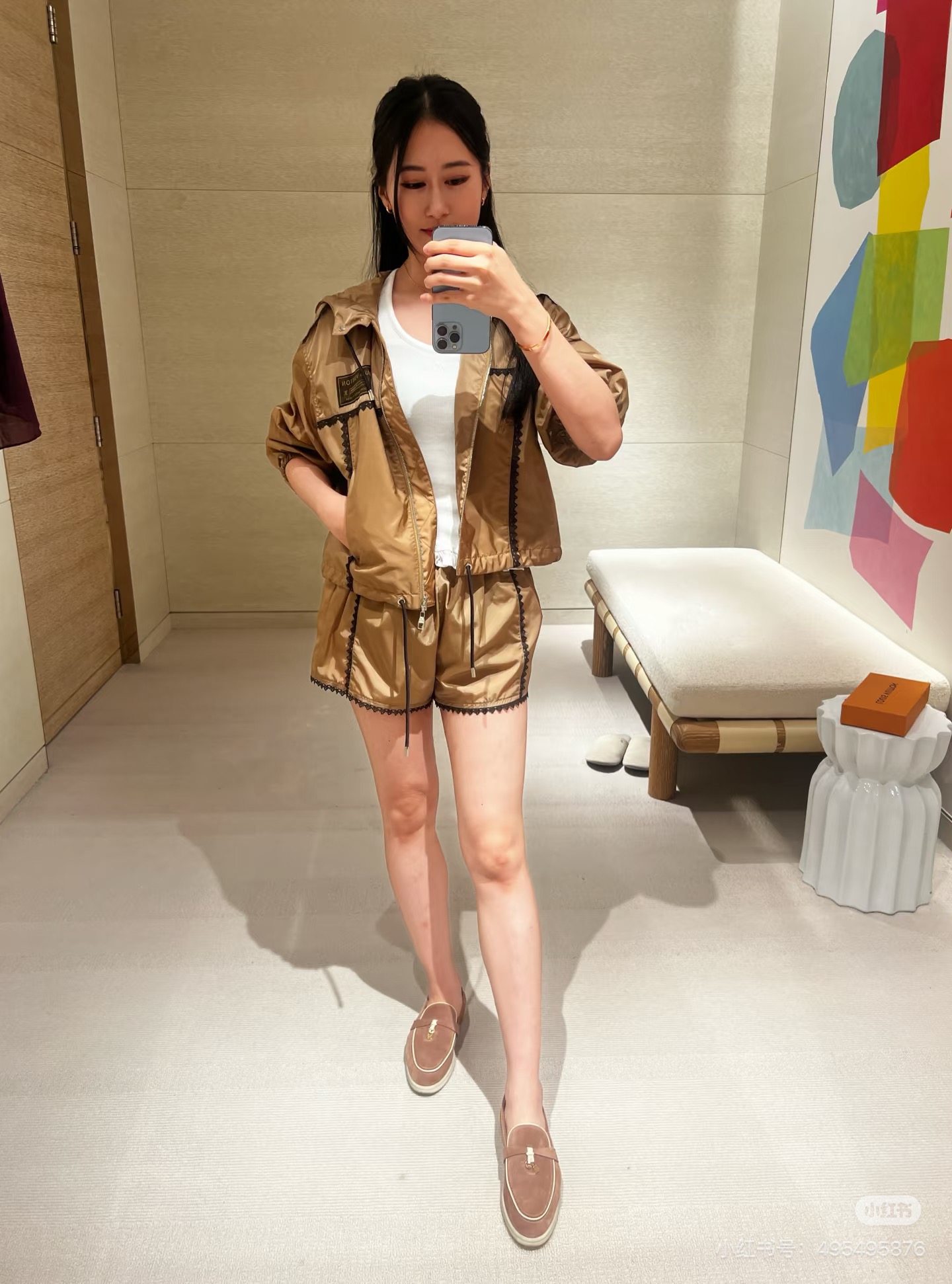 NO:911967,,,19860909,,,Women's clothing