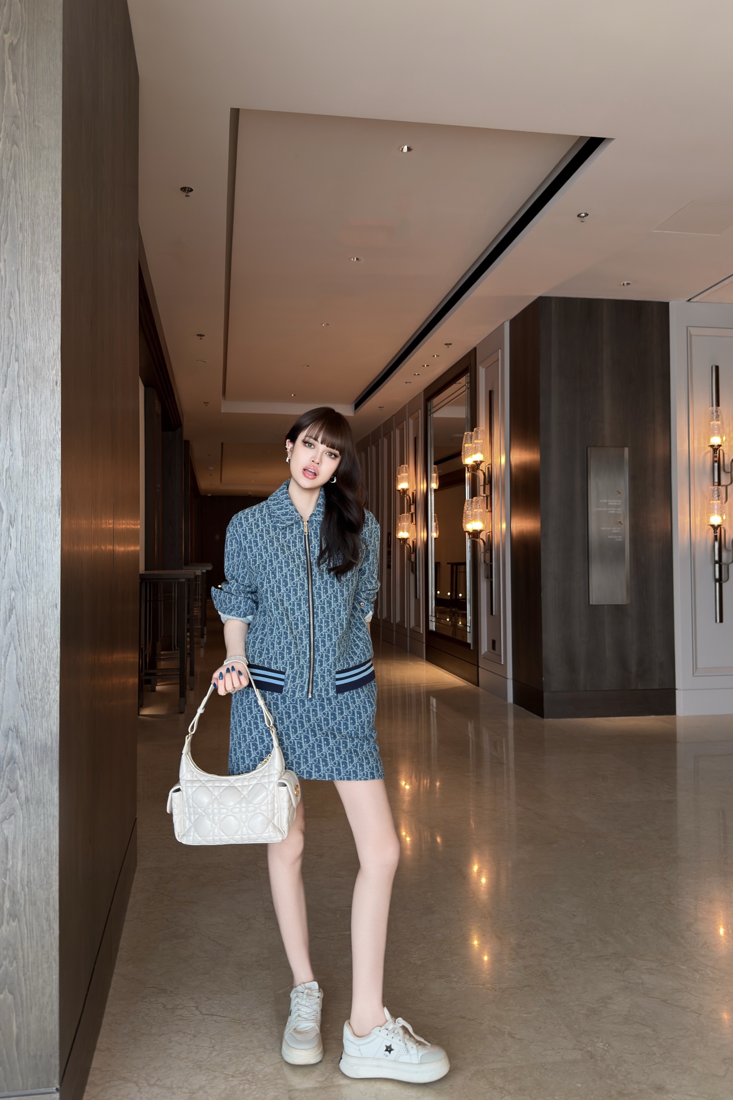 NO:925027,The set of upper body pictures includes,,19860909上身图 一套有,,,Women's clothing