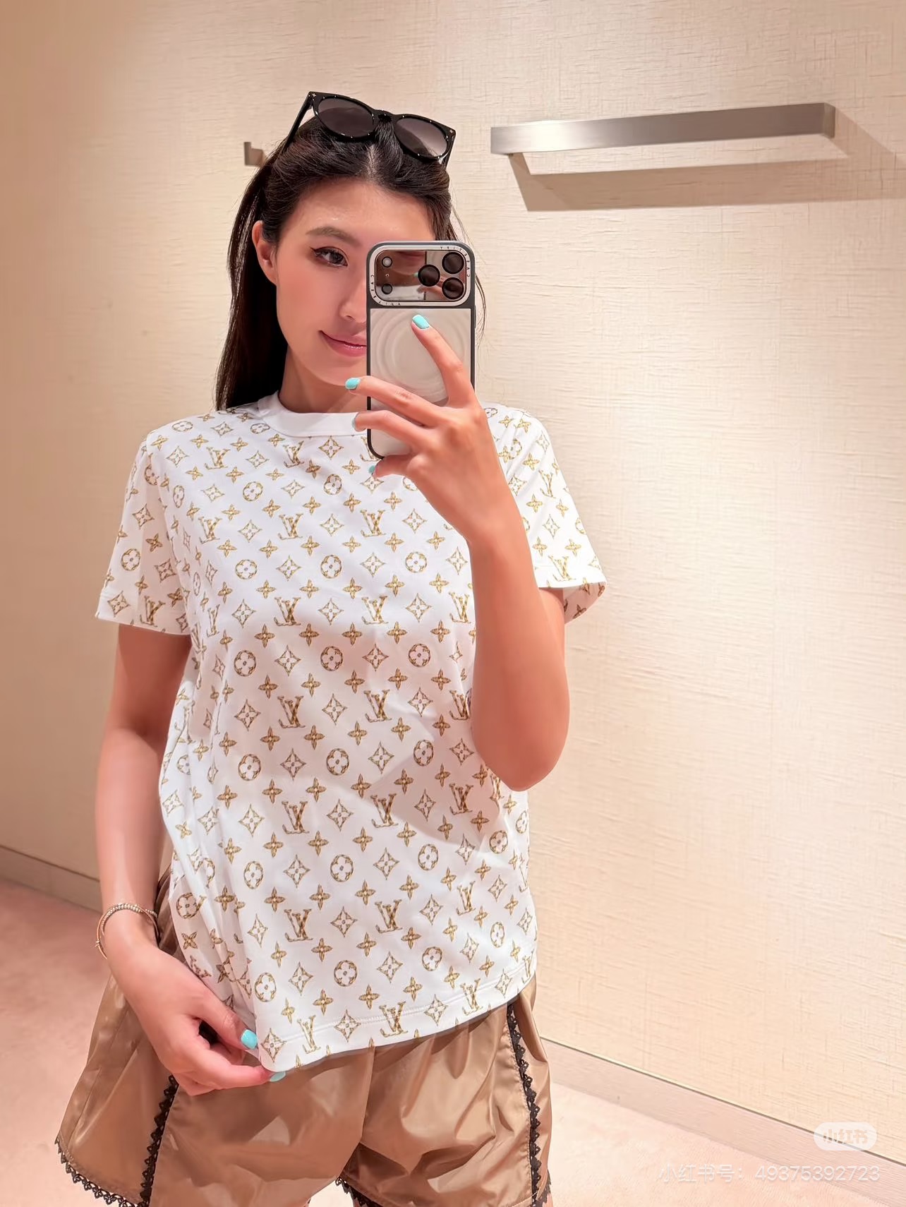 NO:927841,,,19860909,,,Women's clothing