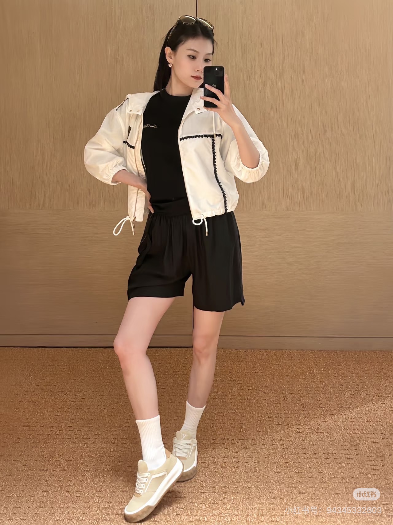 NO:944443,,,19860909,,,Women's clothing