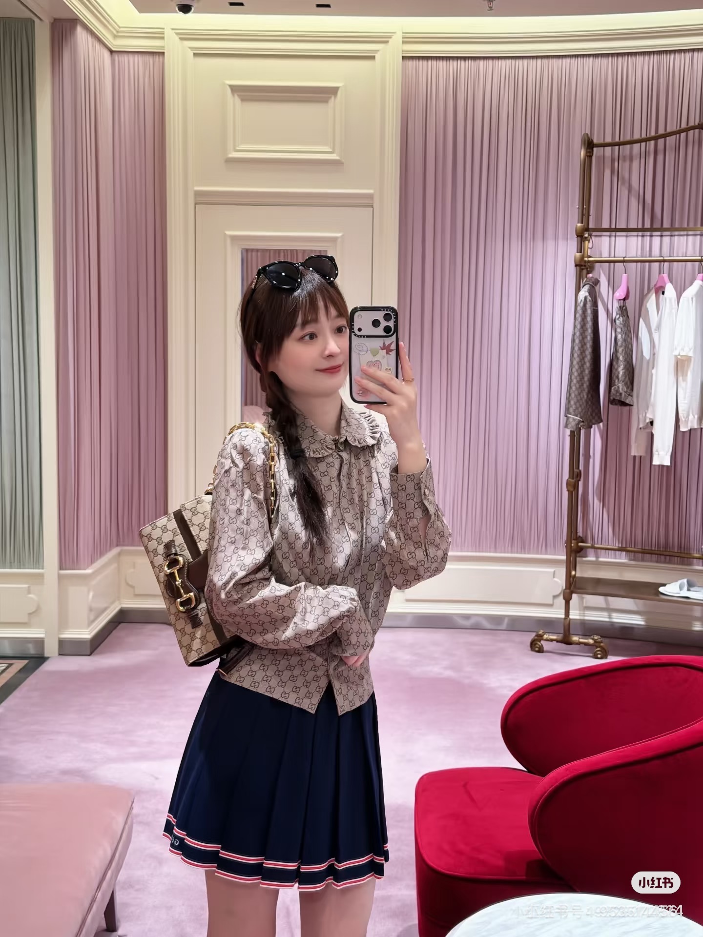 NO:947369,,,19860909,,,Women's clothing