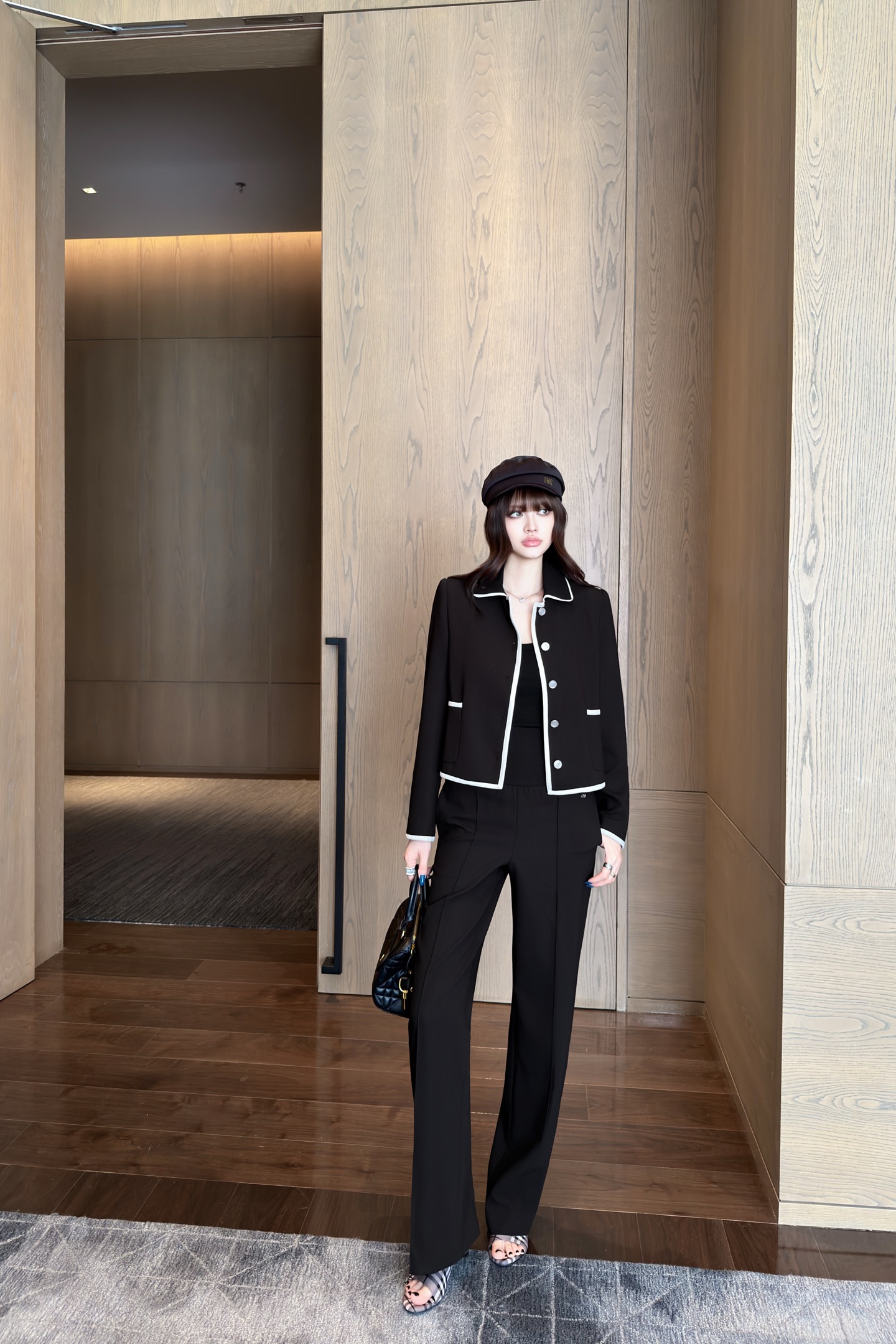 NO:952184,One set has,,19860909一套有,,,Women's clothing