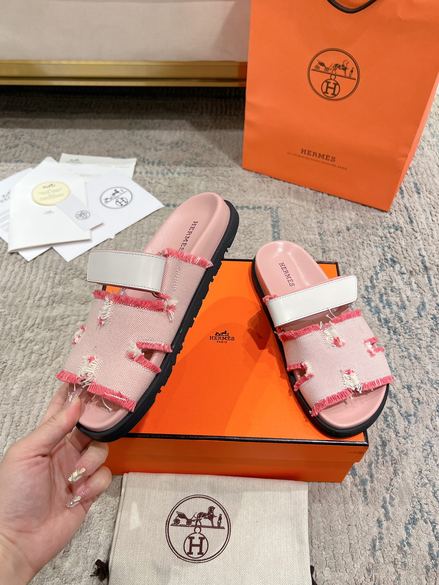 女款 男款➕10Herme*▪️Chypre二舅拖爆款系列 闺蜜夏天必备穿搭🔥非市面垃圾版本.顶级牛皮面