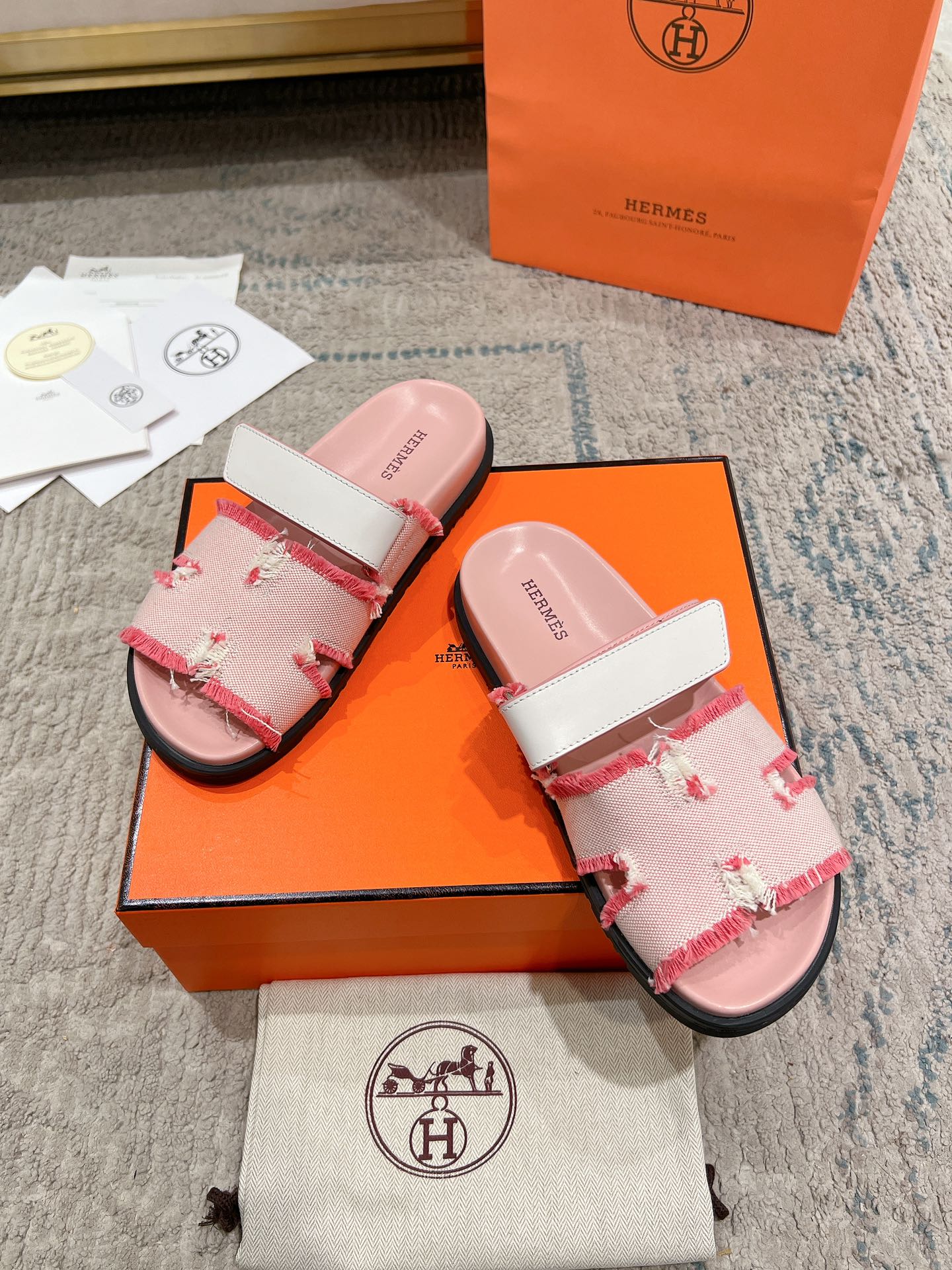 女款 男款➕10Herme*▪️Chypre二舅拖爆款系列 闺蜜夏天必备穿搭🔥非市面垃圾版本.顶级牛皮面