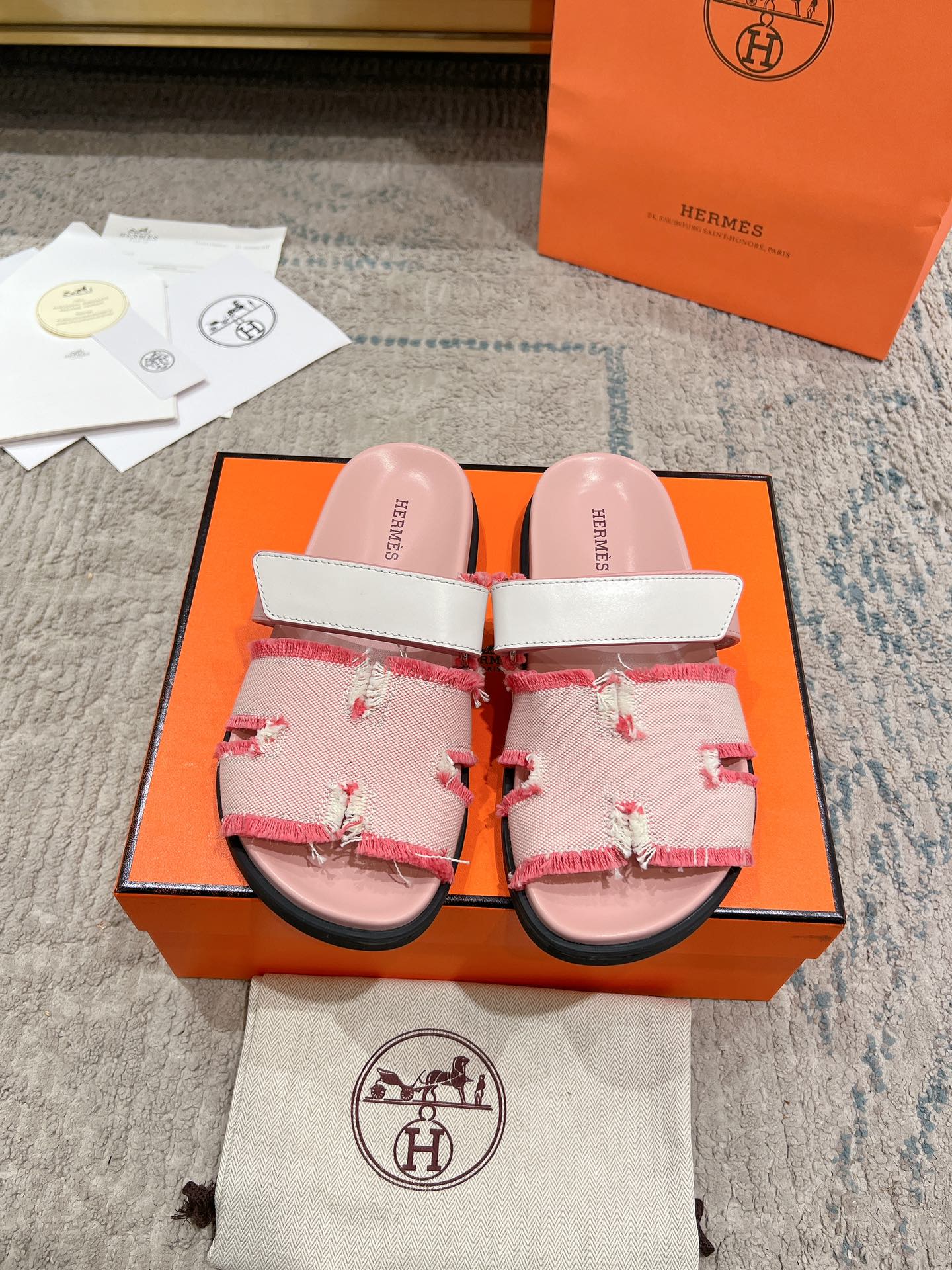女款 男款➕10Herme*▪️Chypre二舅拖爆款系列 闺蜜夏天必备穿搭🔥非市面垃圾版本.顶级牛皮面