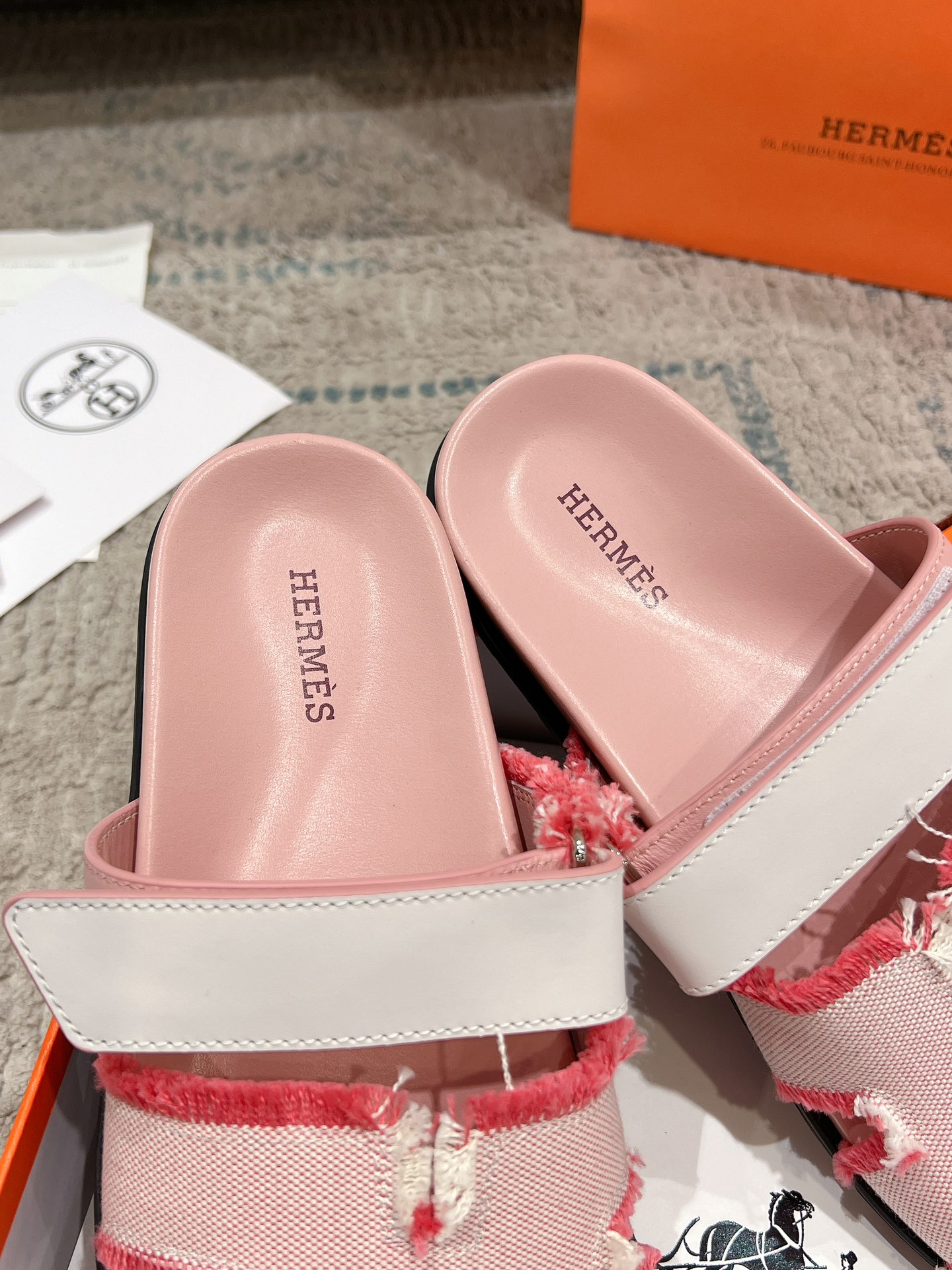 女款 男款➕10Herme*▪️Chypre二舅拖爆款系列 闺蜜夏天必备穿搭🔥非市面垃圾版本.顶级牛皮面
