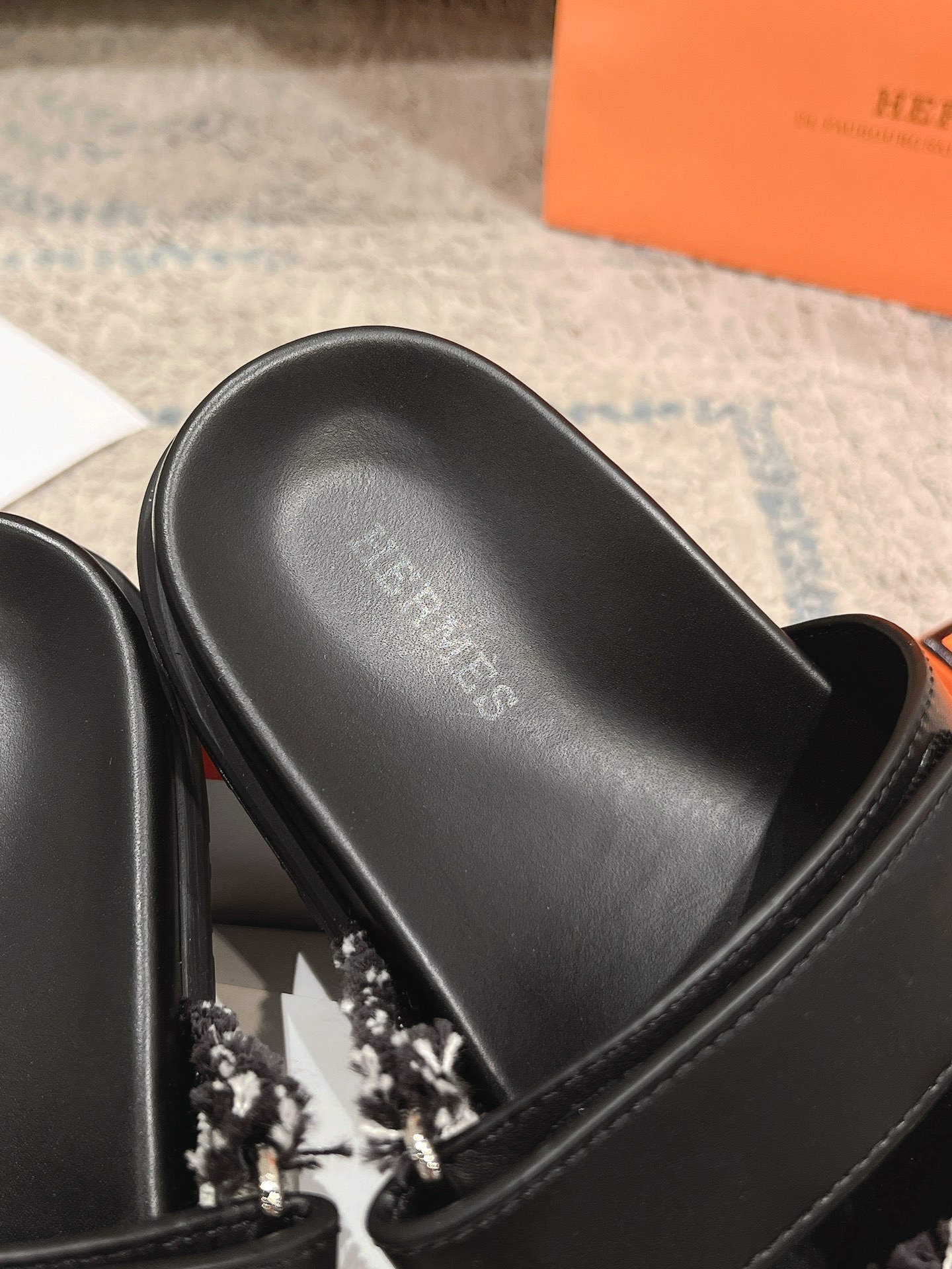 女款 男款➕10Herme*▪️Chypre二舅拖爆款系列 闺蜜夏天必备穿搭🔥非市面垃圾版本.顶级牛皮面