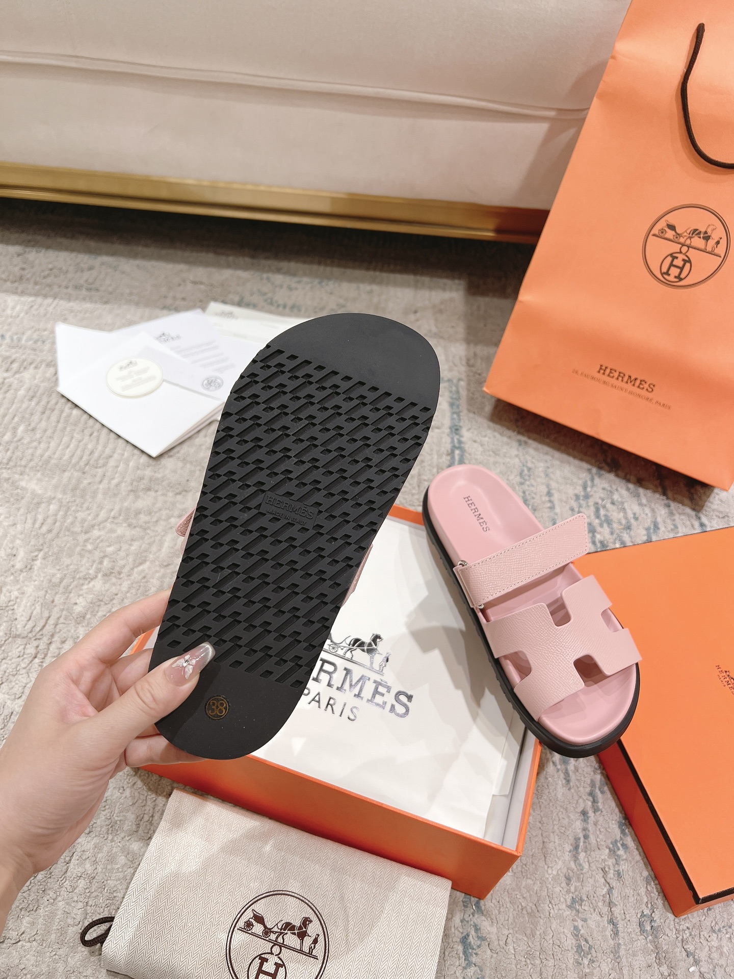 女款 男款➕10Herme*▪️Chypre二舅拖爆款系列 闺蜜夏天必备穿搭🔥非市面垃圾版本.顶级牛皮面