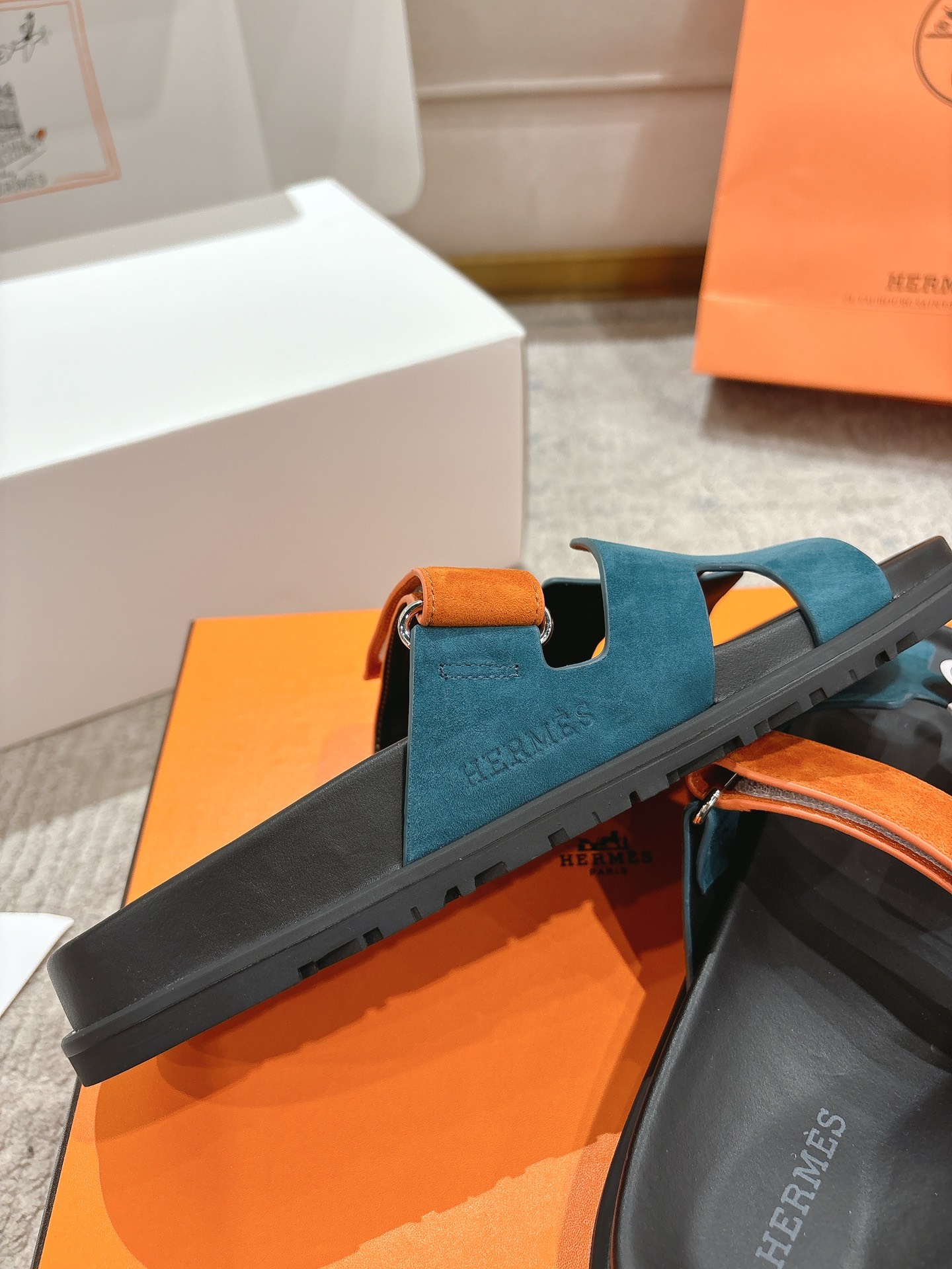 女款 男款➕10Herme*▪️Chypre二舅拖爆款系列 闺蜜夏天必备穿搭🔥非市面垃圾版本.顶级牛皮面
