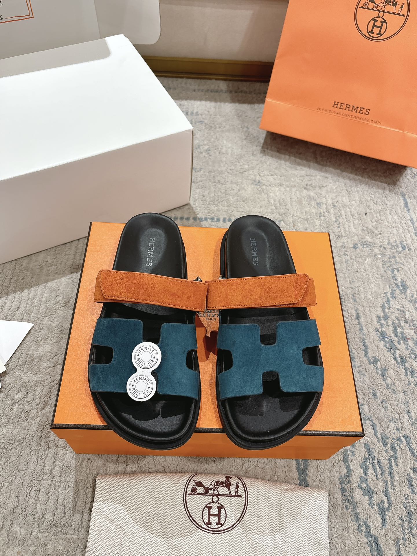 女款 男款➕10Herme*▪️Chypre二舅拖爆款系列 闺蜜夏天必备穿搭🔥非市面垃圾版本.顶级牛皮面
