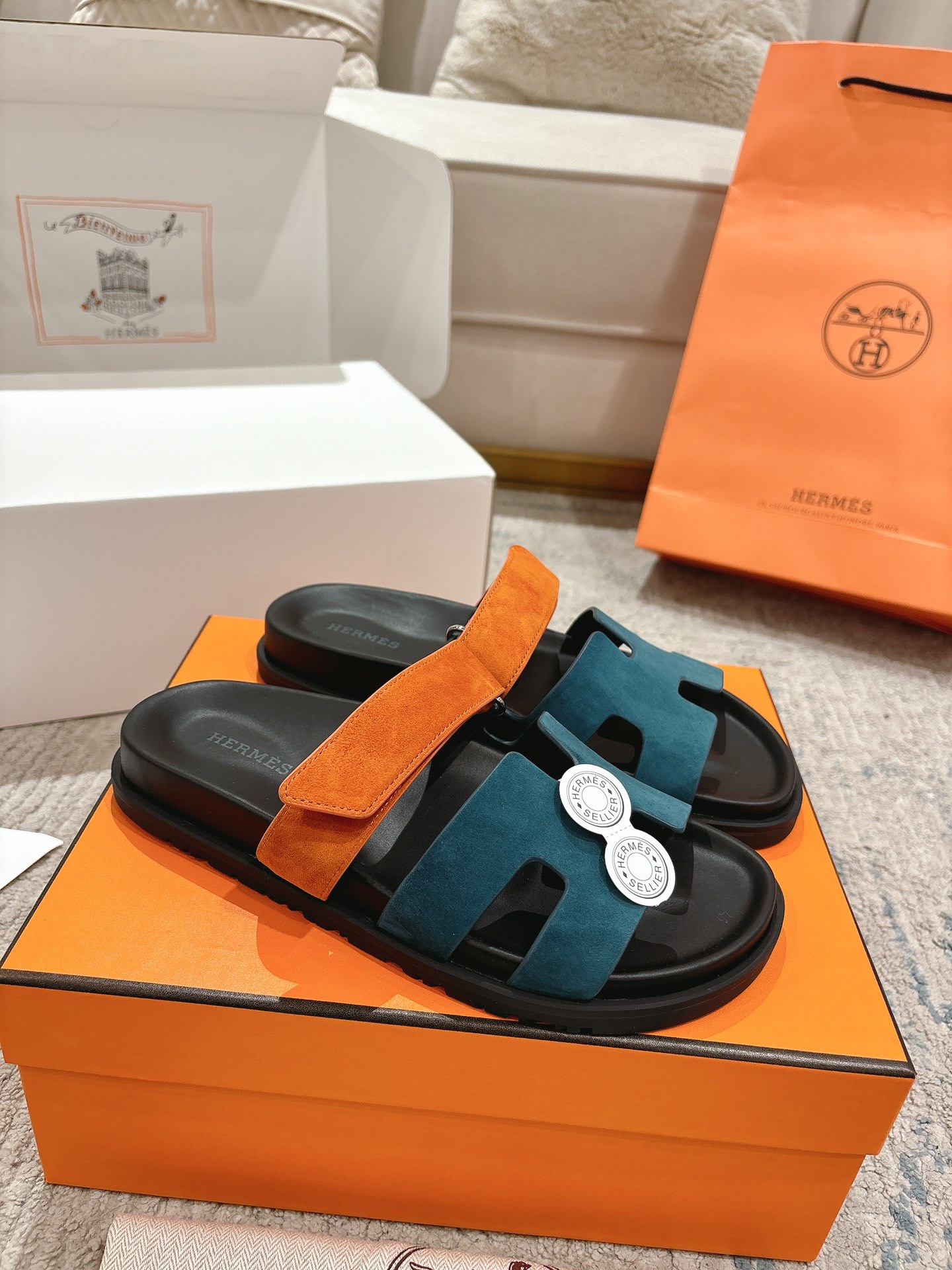 女款 男款➕10Herme*▪️Chypre二舅拖爆款系列 闺蜜夏天必备穿搭🔥非市面垃圾版本.顶级牛皮面