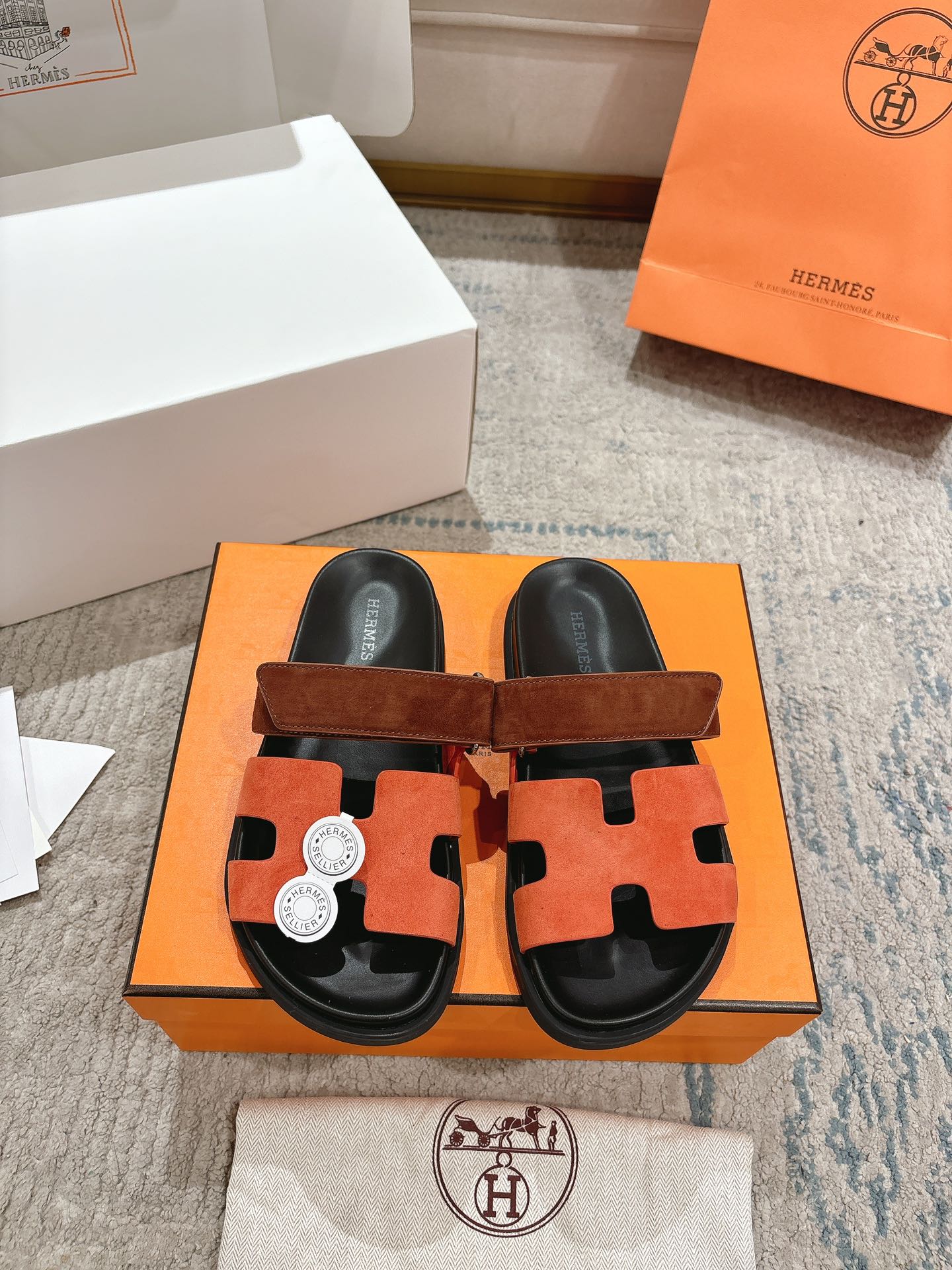 女款 男款➕10Herme*▪️Chypre二舅拖爆款系列 闺蜜夏天必备穿搭🔥非市面垃圾版本.顶级牛皮面