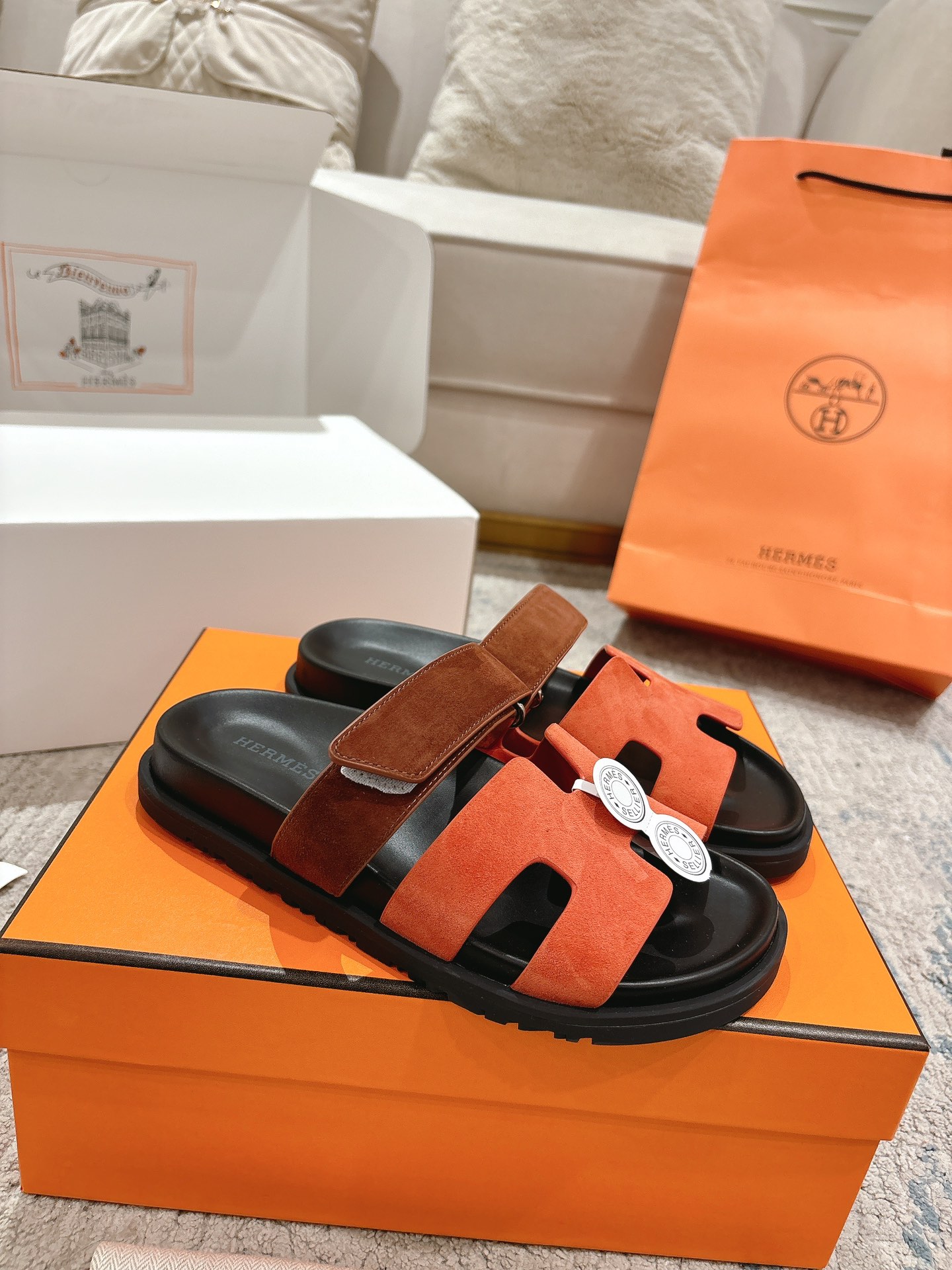 女款 男款➕10Herme*▪️Chypre二舅拖爆款系列 闺蜜夏天必备穿搭🔥非市面垃圾版本.顶级牛皮面