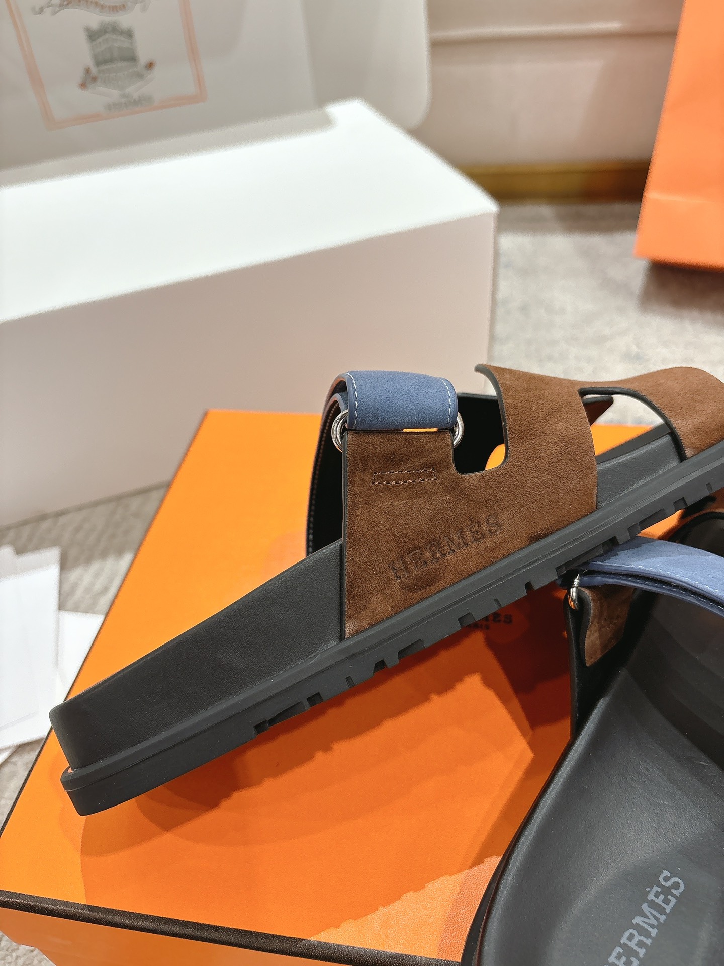 女款 男款➕10Herme*▪️Chypre二舅拖爆款系列 闺蜜夏天必备穿搭🔥非市面垃圾版本.顶级牛皮面