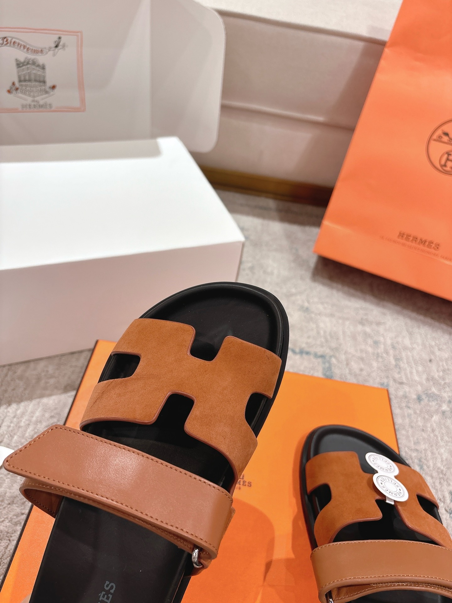 女款 男款➕10Herme*▪️Chypre二舅拖爆款系列 闺蜜夏天必备穿搭🔥非市面垃圾版本.顶级牛皮面
