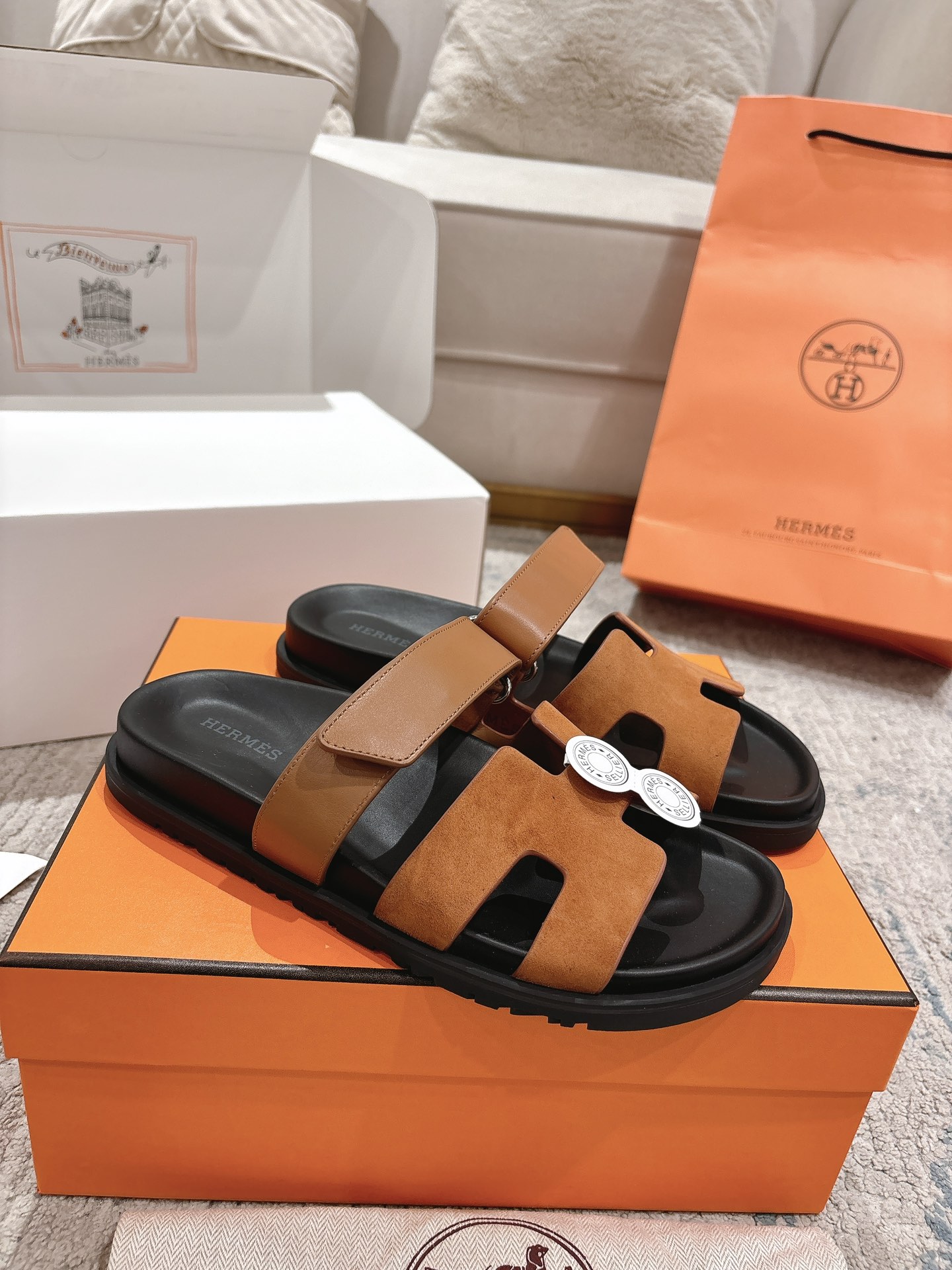 女款 男款➕10Herme*▪️Chypre二舅拖爆款系列 闺蜜夏天必备穿搭🔥非市面垃圾版本.顶级牛皮面