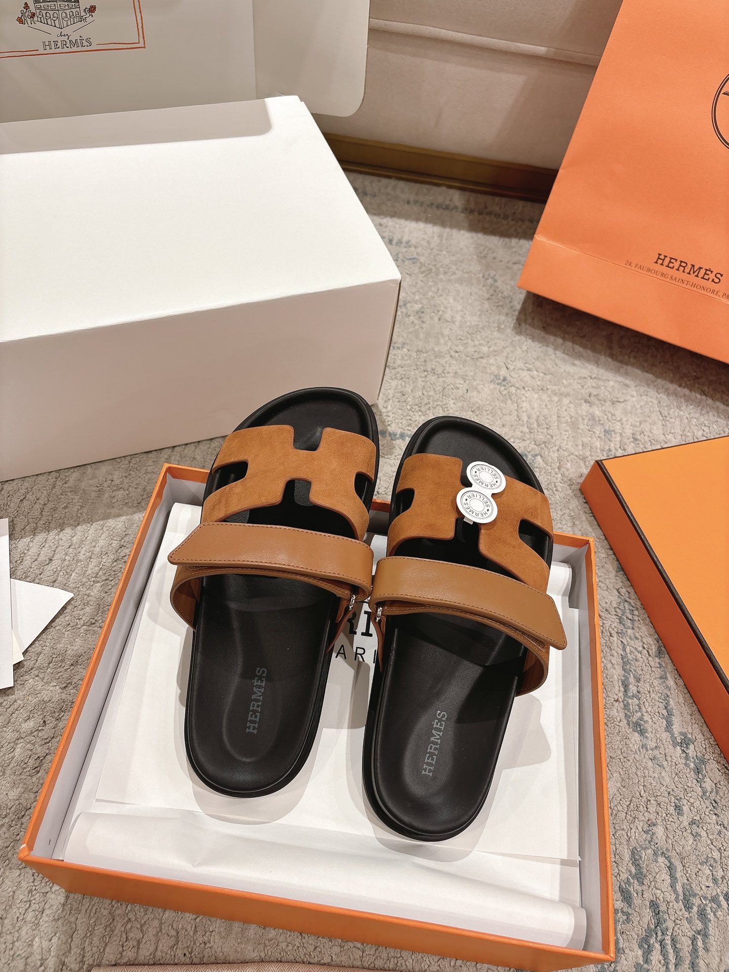 女款 男款➕10Herme*▪️Chypre二舅拖爆款系列 闺蜜夏天必备穿搭🔥非市面垃圾版本.顶级牛皮面