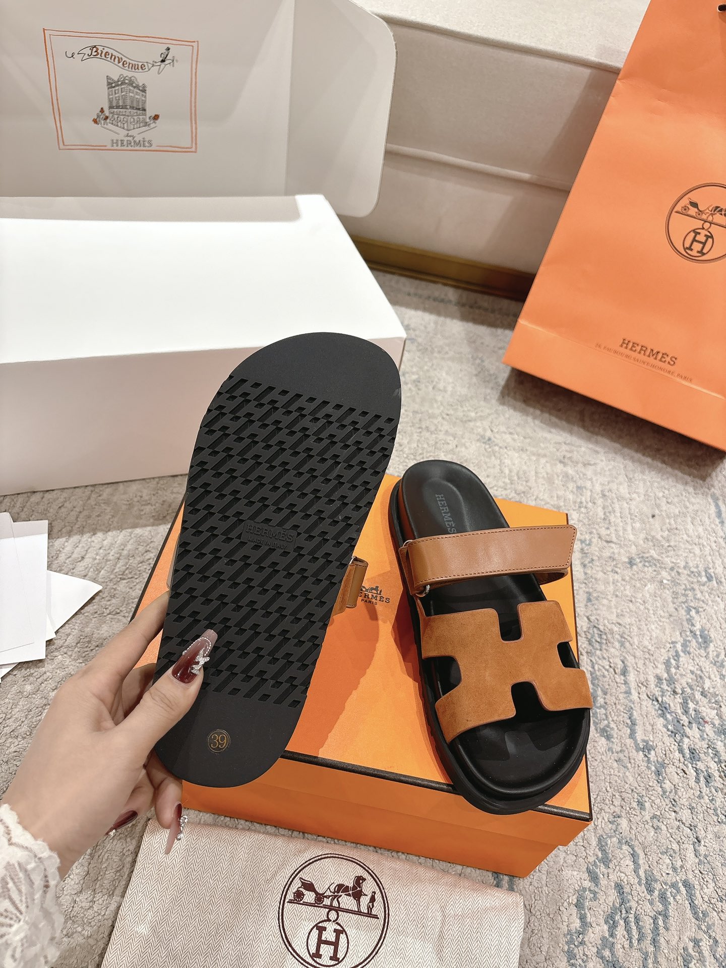 女款 男款➕10Herme*▪️Chypre二舅拖爆款系列 闺蜜夏天必备穿搭🔥非市面垃圾版本.顶级牛皮面