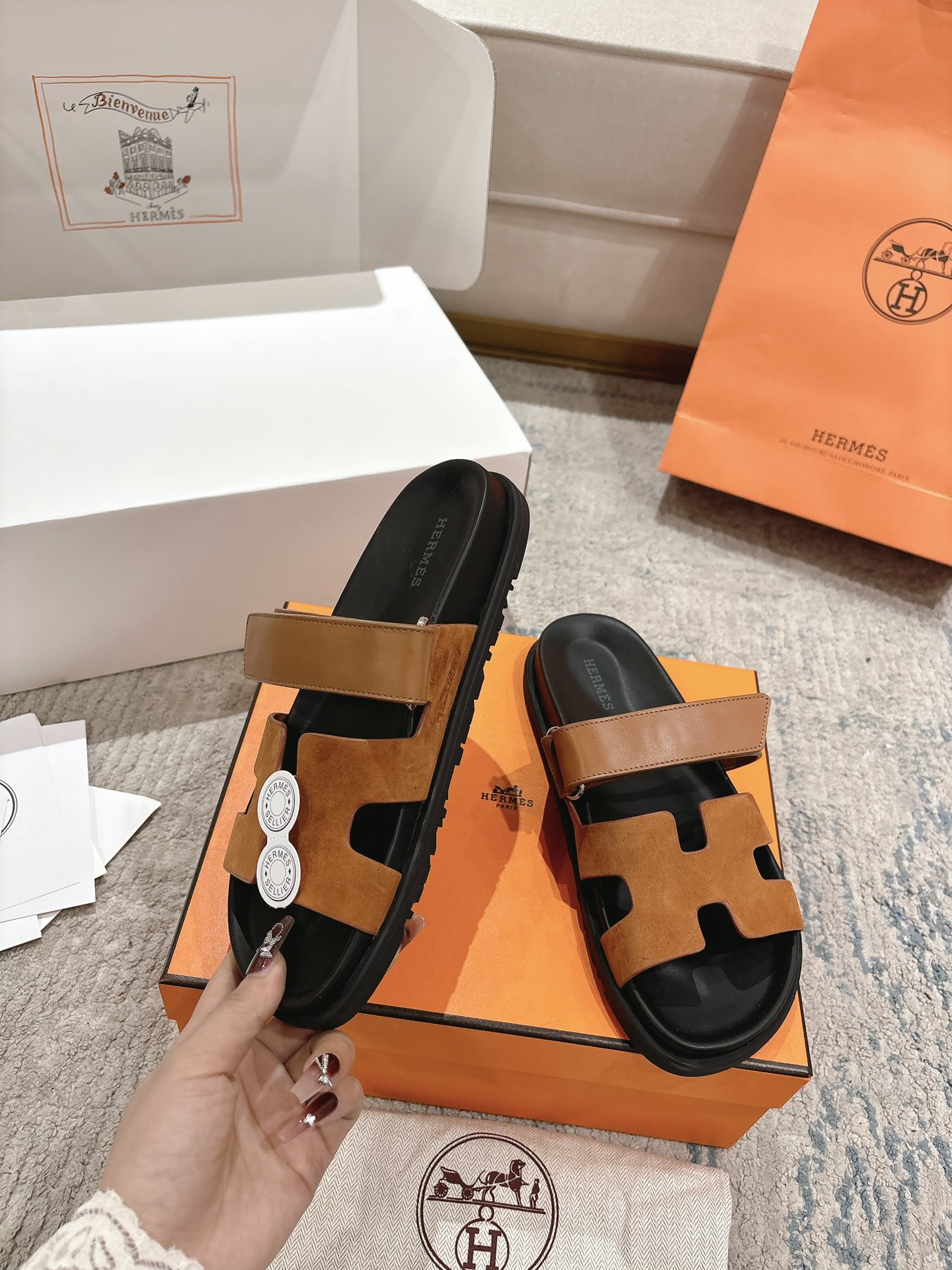 女款 男款➕10Herme*▪️Chypre二舅拖爆款系列 闺蜜夏天必备穿搭🔥非市面垃圾版本.顶级牛皮面