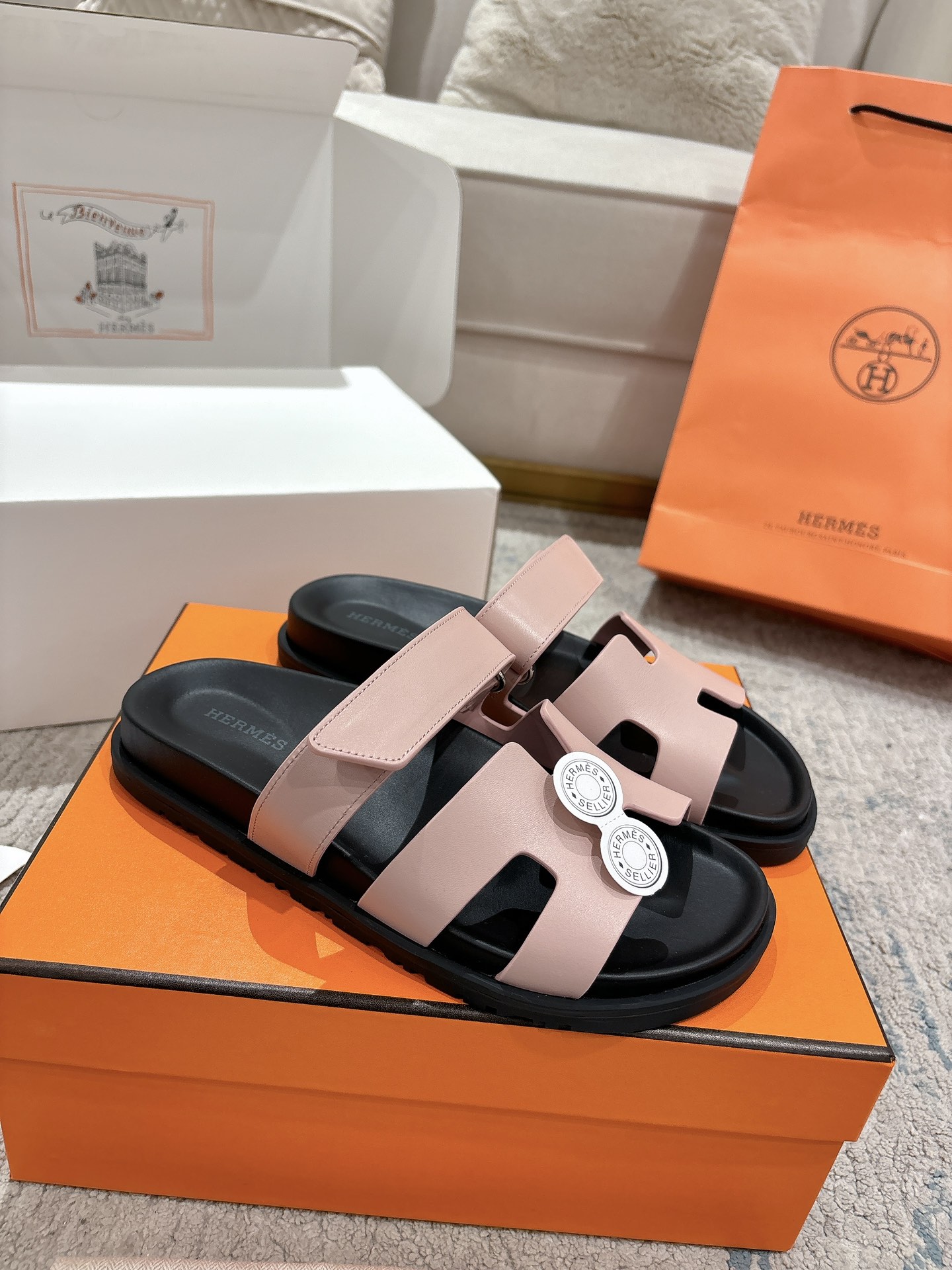 女款 男款➕10Herme*▪️Chypre二舅拖爆款系列 闺蜜夏天必备穿搭🔥非市面垃圾版本.顶级牛皮面