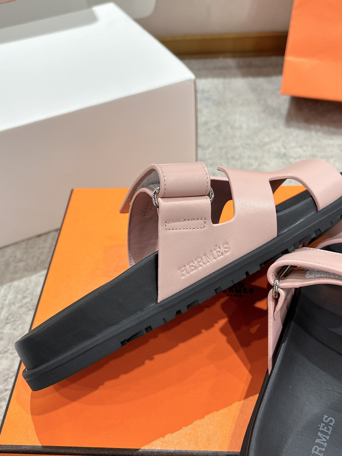 女款 男款➕10Herme*▪️Chypre二舅拖爆款系列 闺蜜夏天必备穿搭🔥非市面垃圾版本.顶级牛皮面