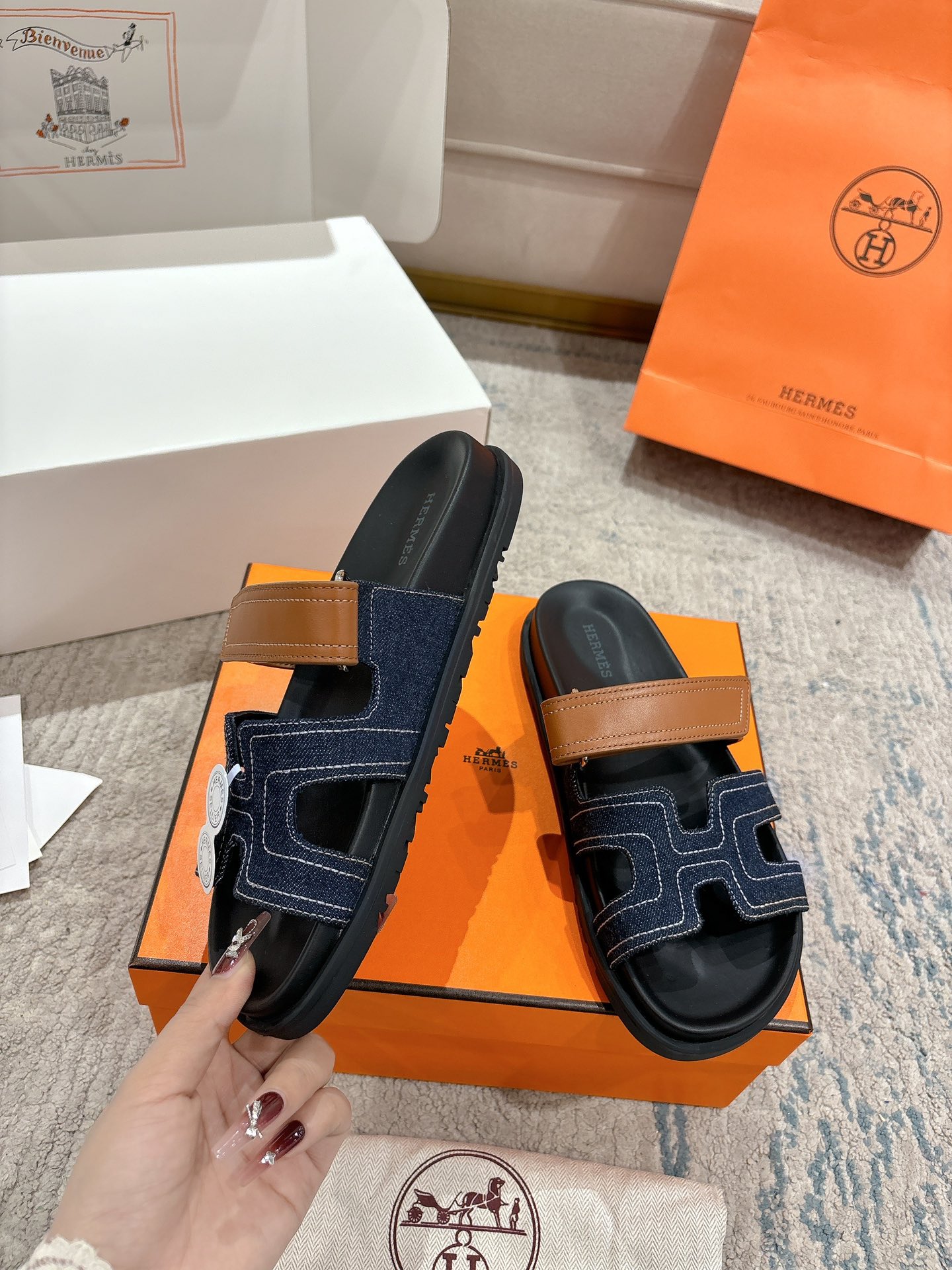 女款 男款➕10Herme*▪️Chypre二舅拖爆款系列 闺蜜夏天必备穿搭🔥非市面垃圾版本.顶级牛皮面