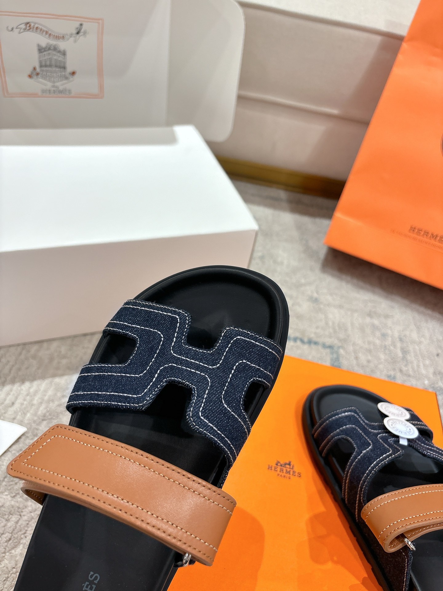 女款 男款➕10Herme*▪️Chypre二舅拖爆款系列 闺蜜夏天必备穿搭🔥非市面垃圾版本.顶级牛皮面