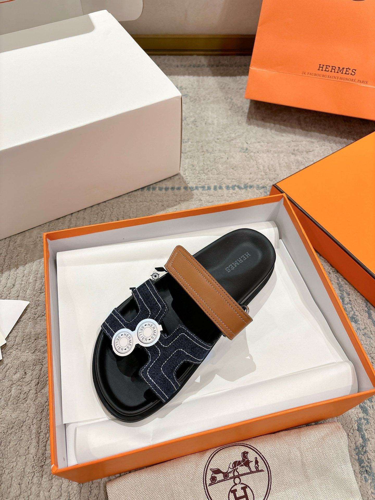 女款 男款➕10Herme*▪️Chypre二舅拖爆款系列 闺蜜夏天必备穿搭🔥非市面垃圾版本.顶级牛皮面
