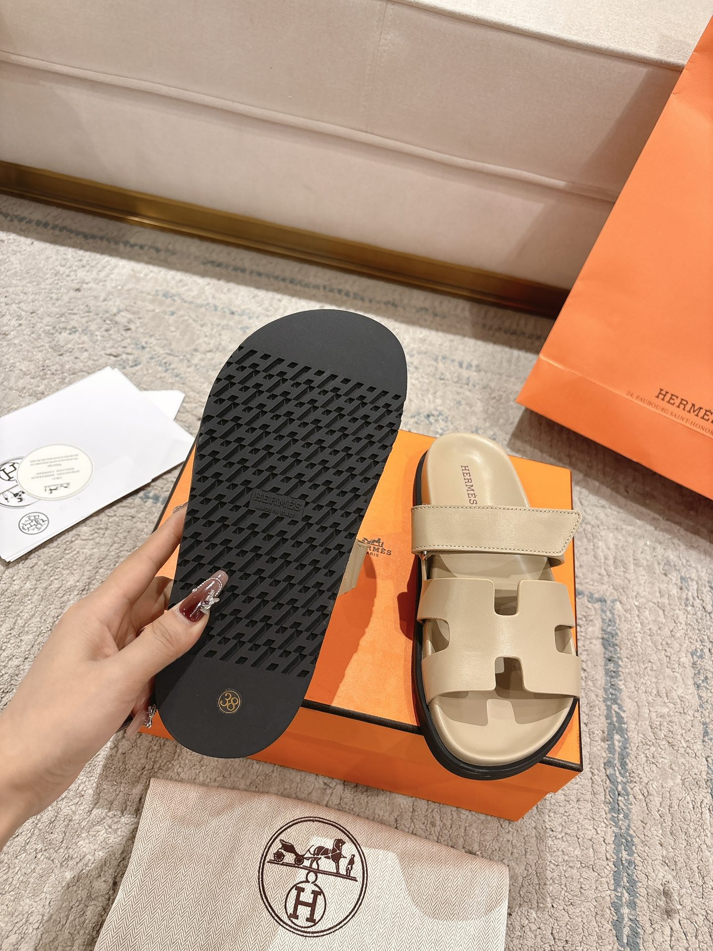 女款 男款➕10Herme*▪️Chypre二舅拖爆款系列 闺蜜夏天必备穿搭🔥非市面垃圾版本.顶级牛皮面