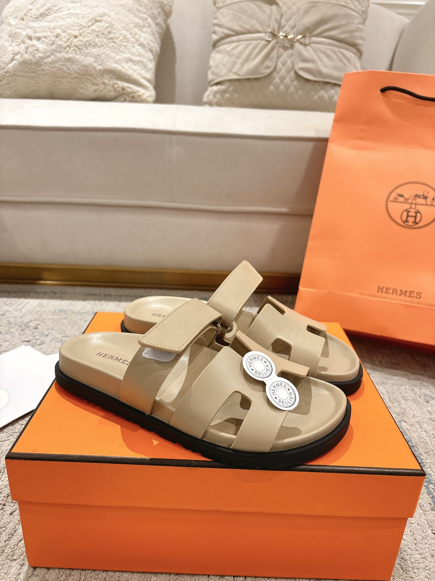 女款 男款➕10Herme*▪️Chypre二舅拖爆款系列 闺蜜夏天必备穿搭🔥非市面垃圾版本.顶级牛皮面