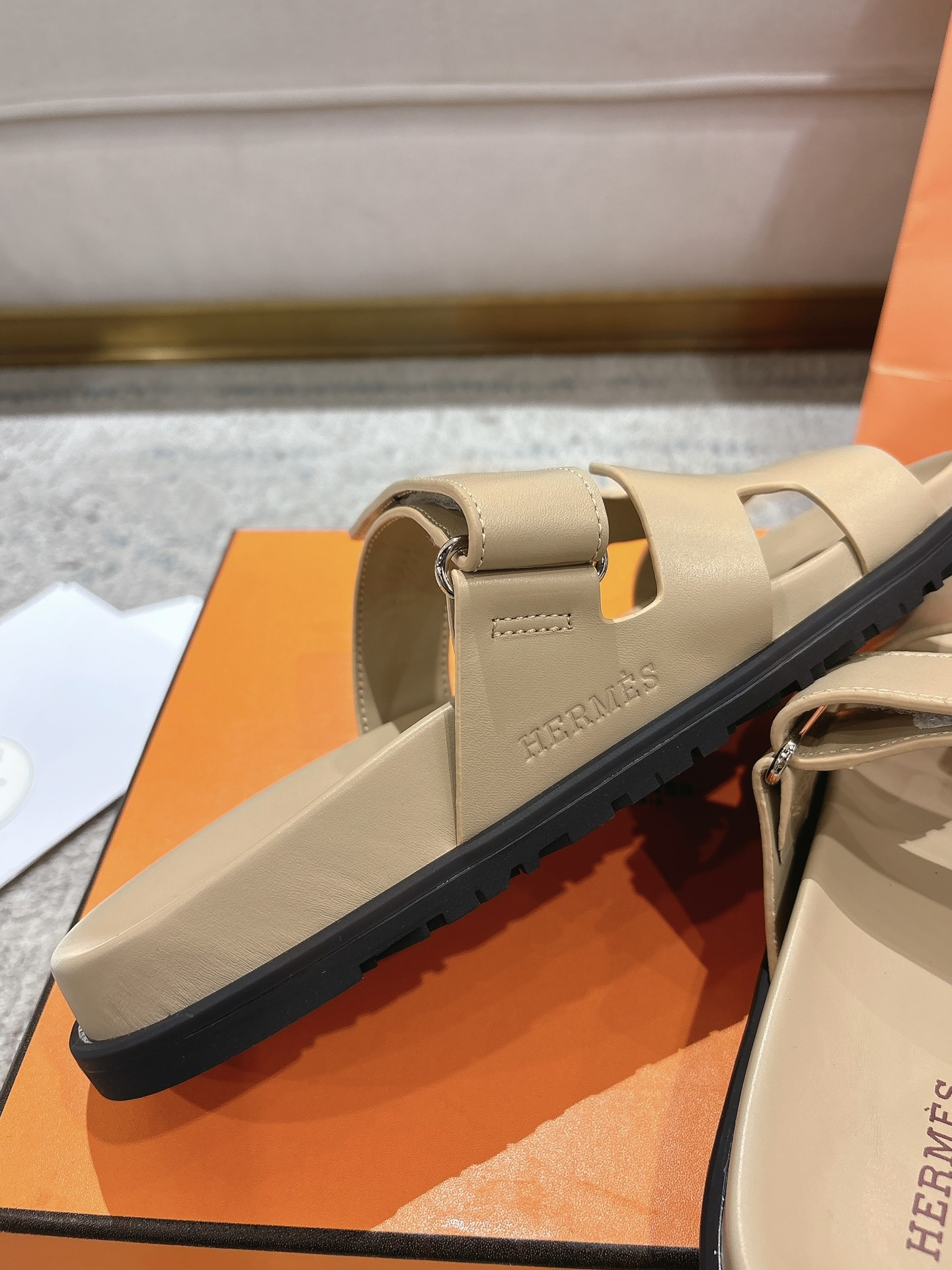 女款 男款➕10Herme*▪️Chypre二舅拖爆款系列 闺蜜夏天必备穿搭🔥非市面垃圾版本.顶级牛皮面