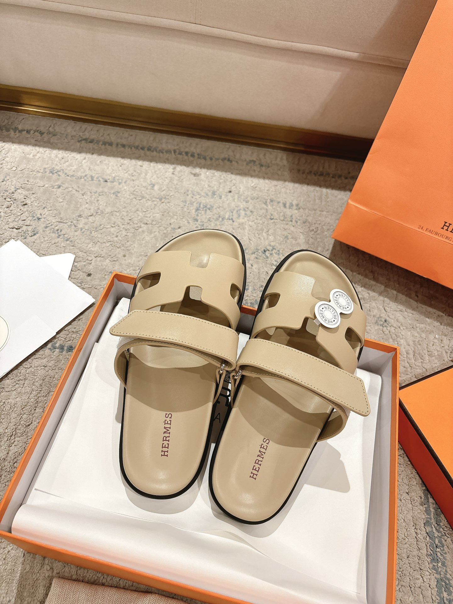女款 男款➕10Herme*▪️Chypre二舅拖爆款系列 闺蜜夏天必备穿搭🔥非市面垃圾版本.顶级牛皮面