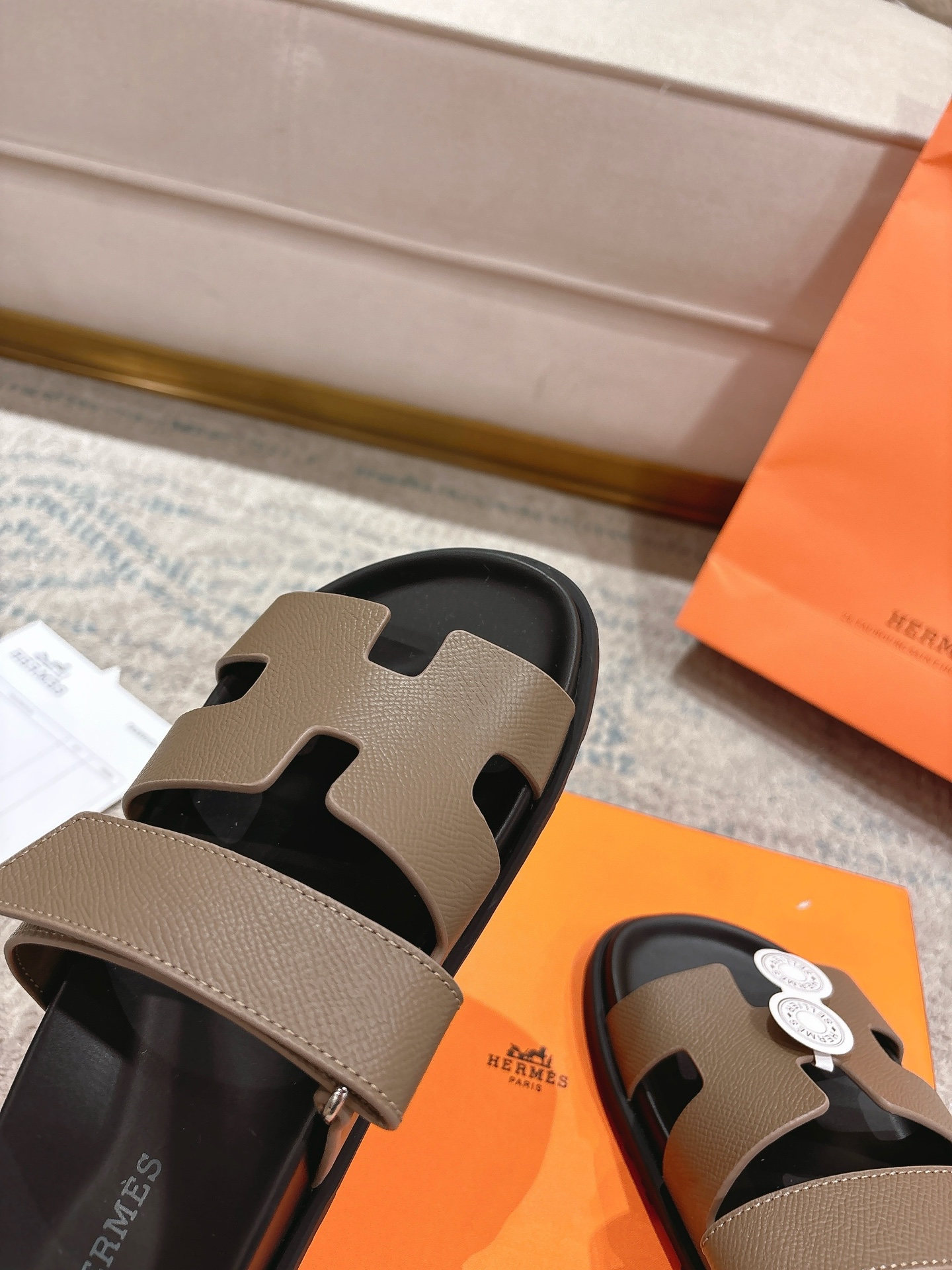 女款 男款➕10Herme*▪️Chypre二舅拖爆款系列 闺蜜夏天必备穿搭🔥非市面垃圾版本.顶级牛皮面