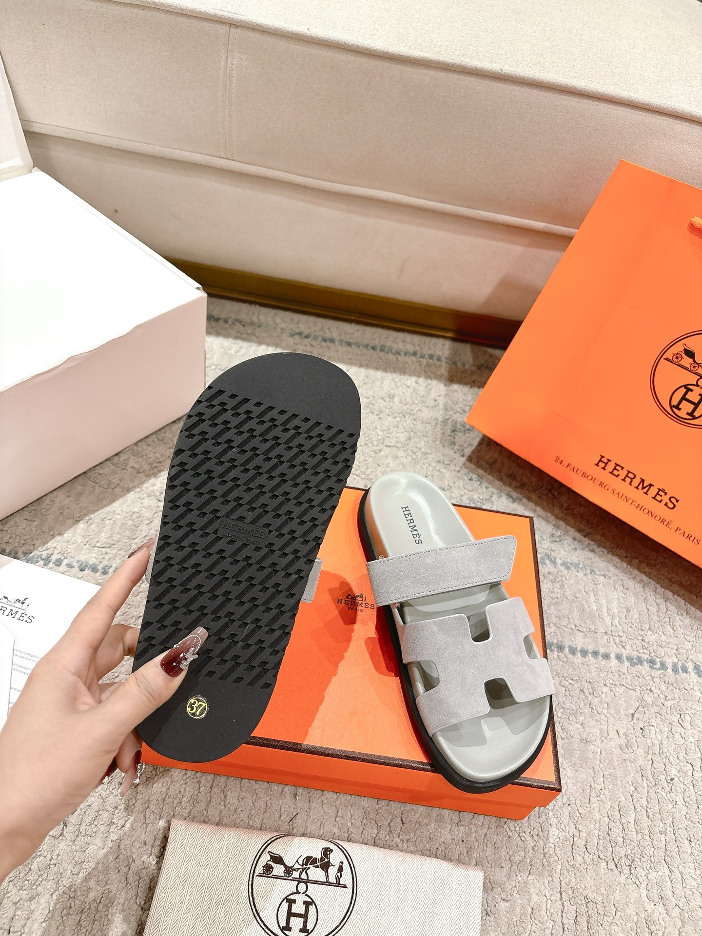 女款 男款➕10Herme*▪️Chypre二舅拖爆款系列 闺蜜夏天必备穿搭🔥非市面垃圾版本.顶级牛皮面