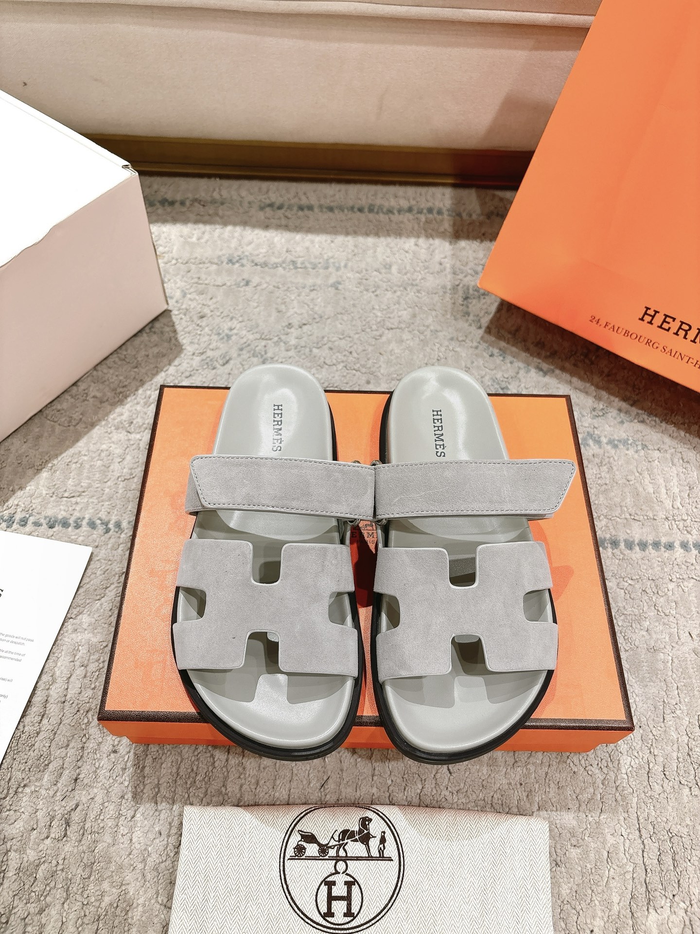女款 男款➕10Herme*▪️Chypre二舅拖爆款系列 闺蜜夏天必备穿搭🔥非市面垃圾版本.顶级牛皮面