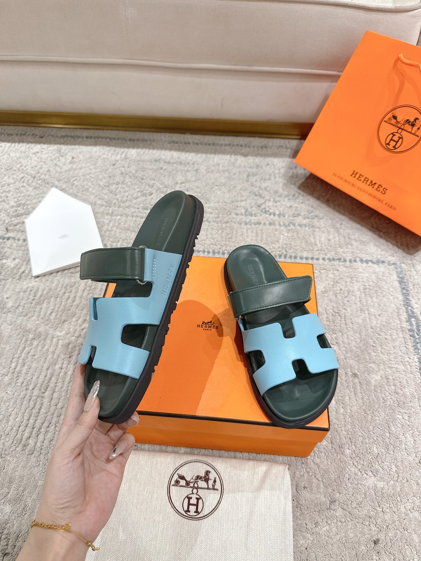 女款 男款➕10Herme*▪️Chypre二舅拖爆款系列 闺蜜夏天必备穿搭🔥非市面垃圾版本.顶级牛皮面