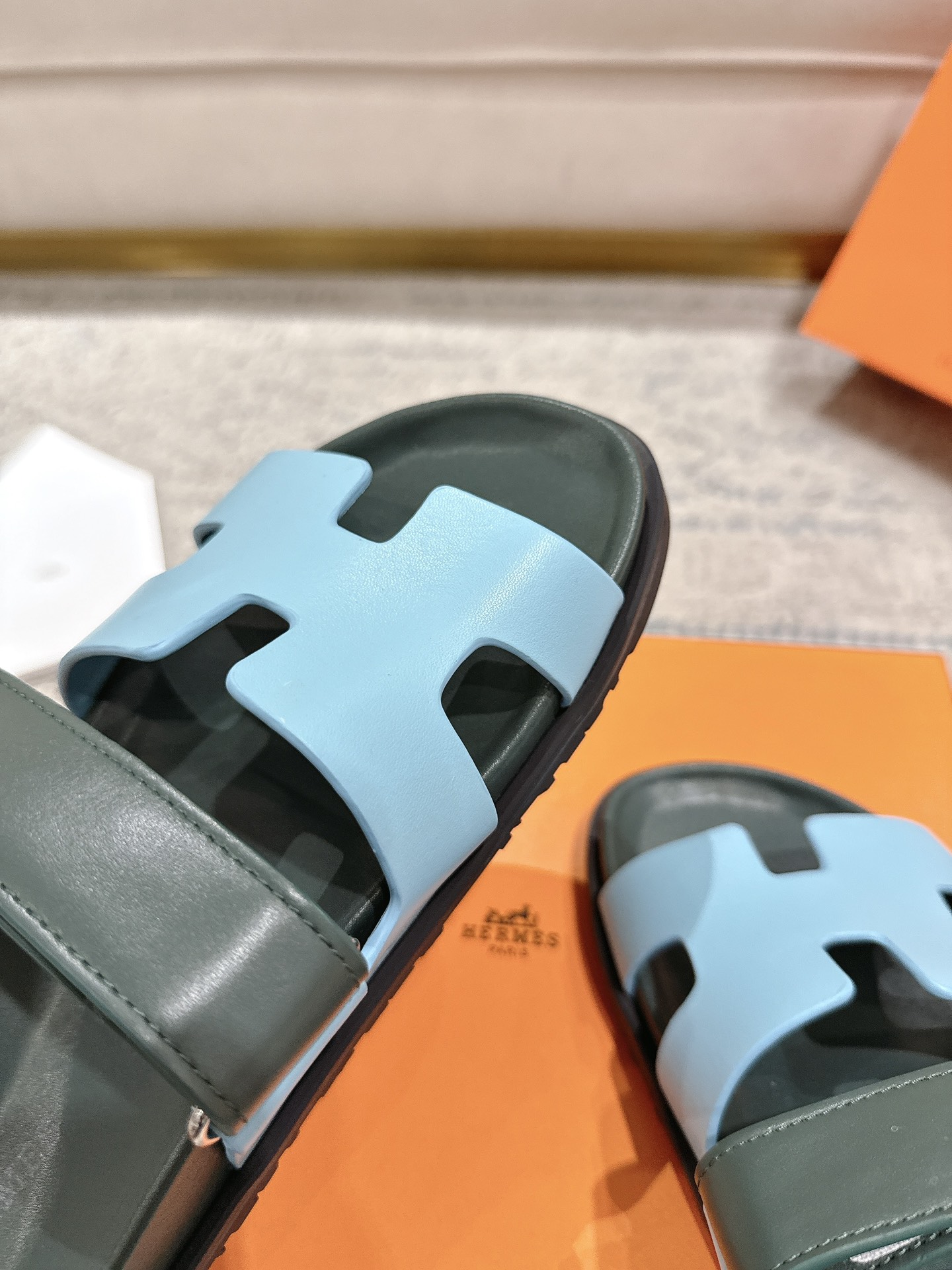 女款 男款➕10Herme*▪️Chypre二舅拖爆款系列 闺蜜夏天必备穿搭🔥非市面垃圾版本.顶级牛皮面